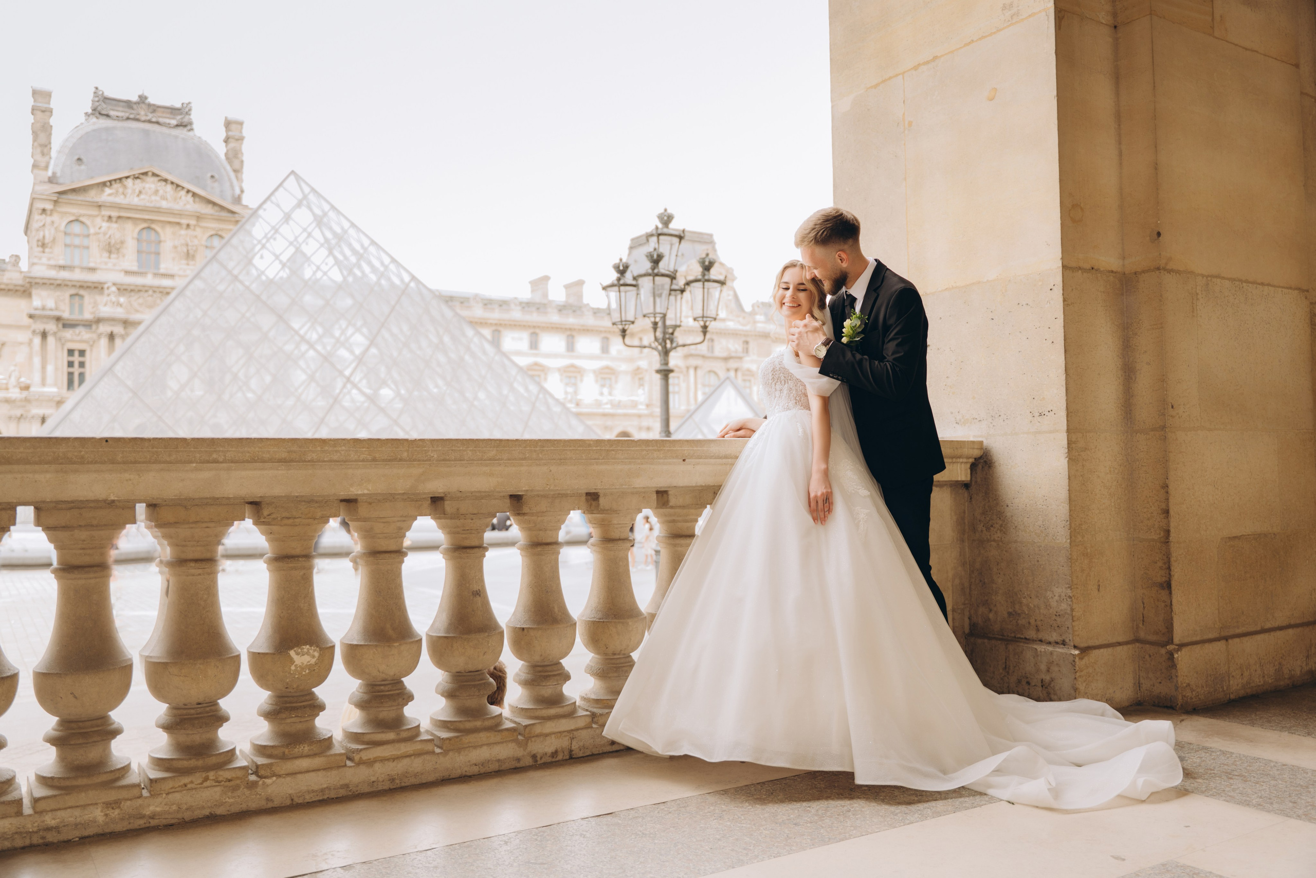 Wedding Day in Paris and Reception. Professional photographer in Paris — Shybitska Iryna