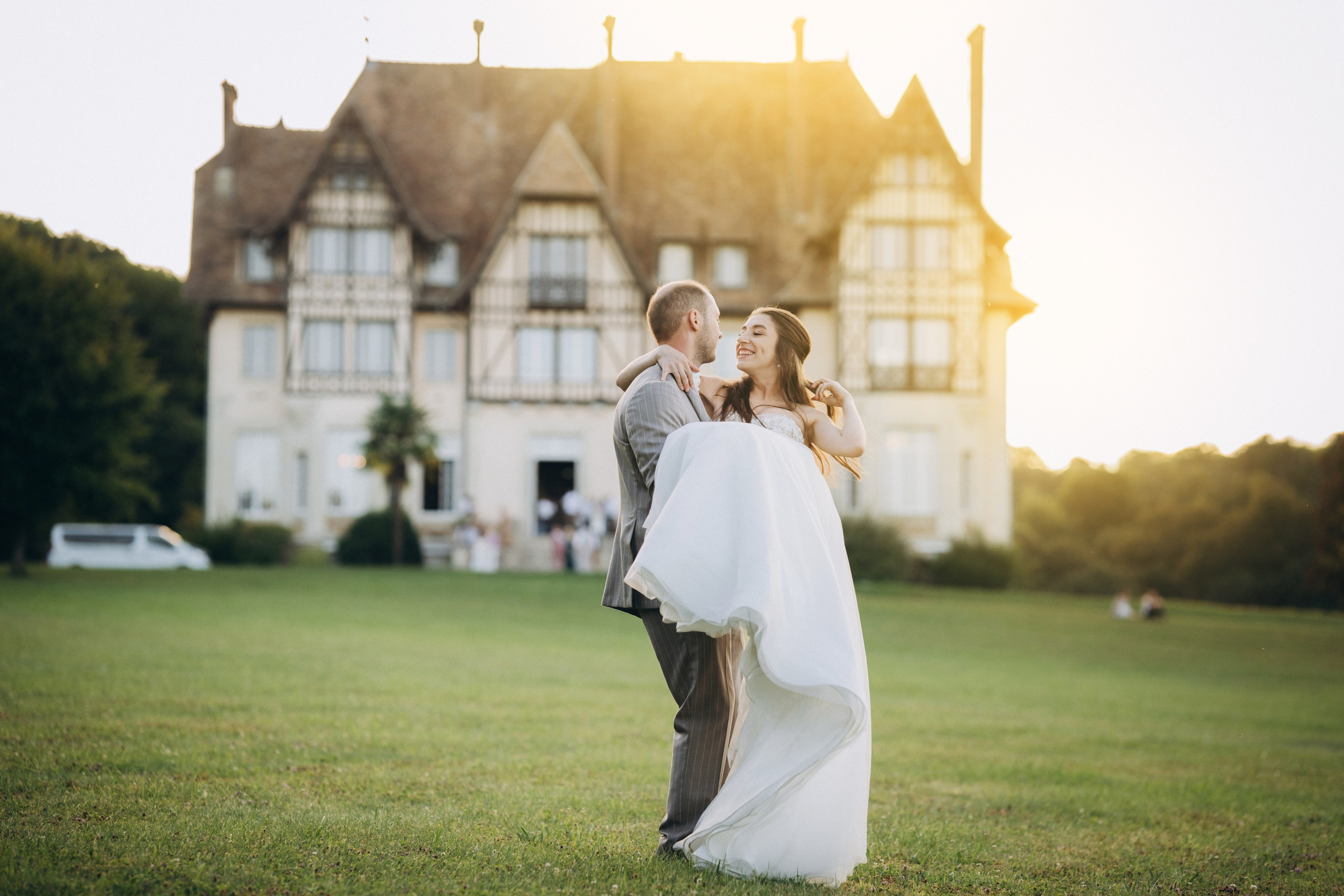 Свадебная фотосессия во французском замке. Professional photographer in Paris — Shybitska Iryna