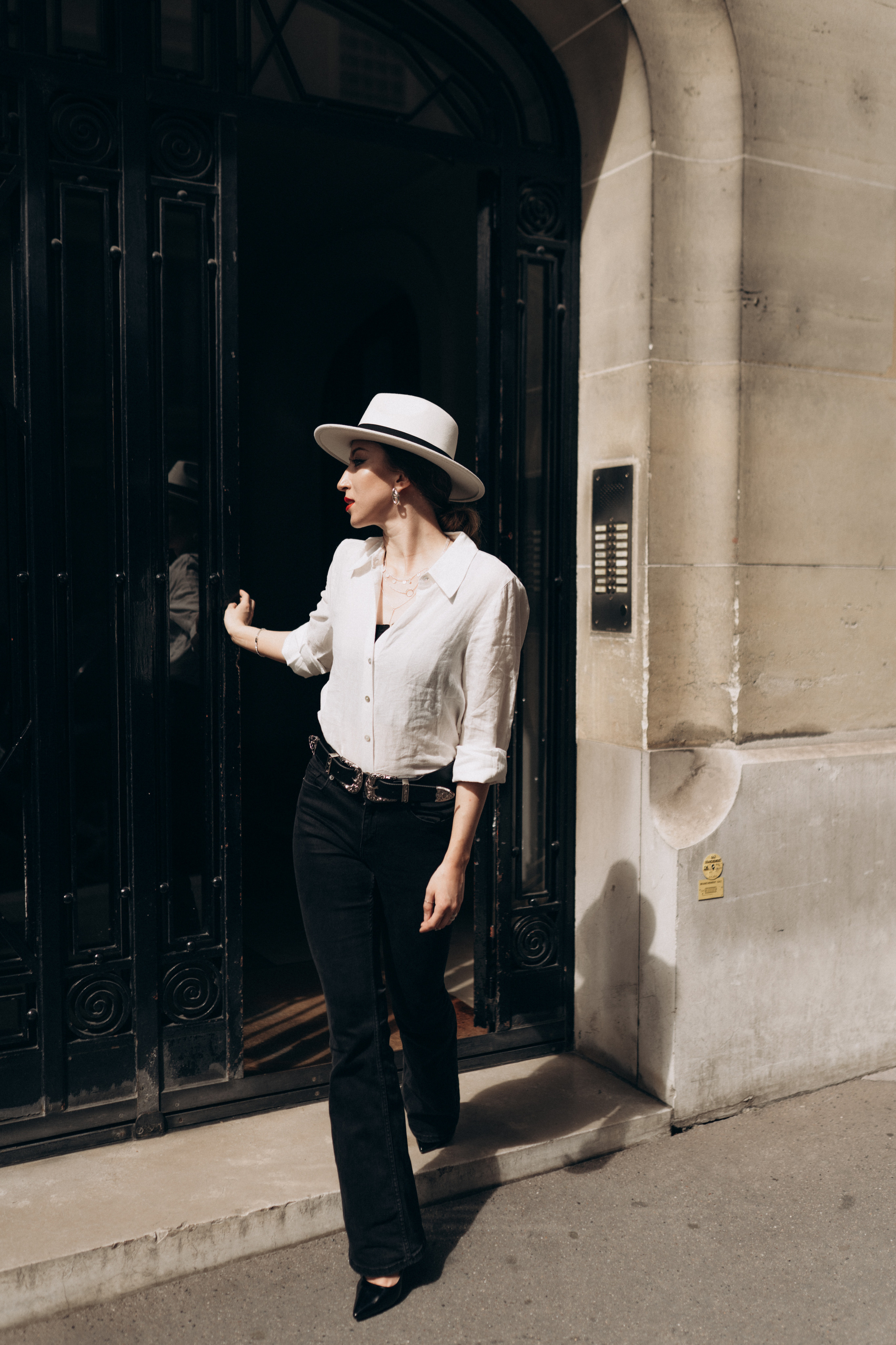 Photo shoot on the streets of Paris. Professional photographer in Paris — Shybitska Iryna