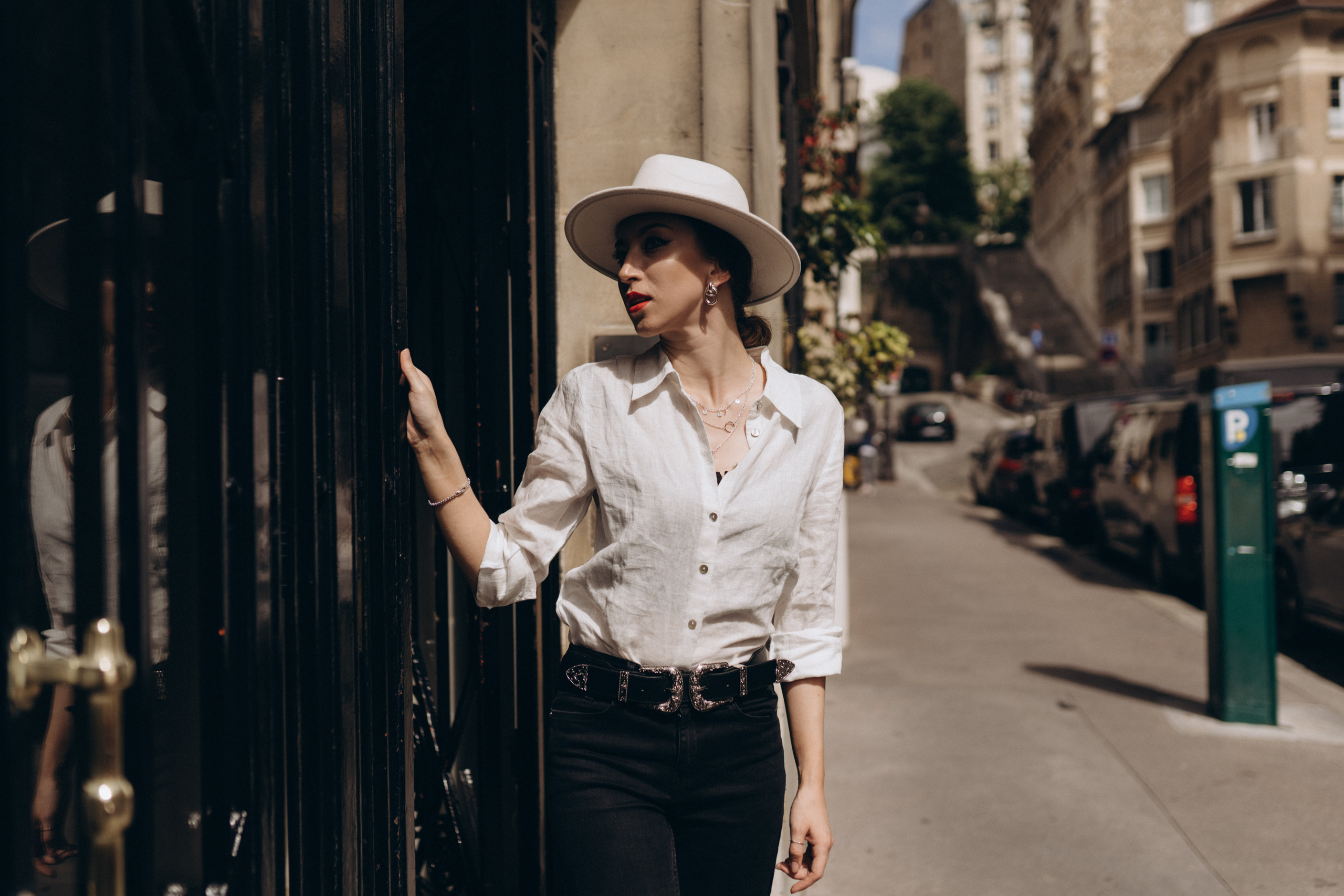 Photo shoot on the streets of Paris. Professional photographer in Paris — Shybitska Iryna