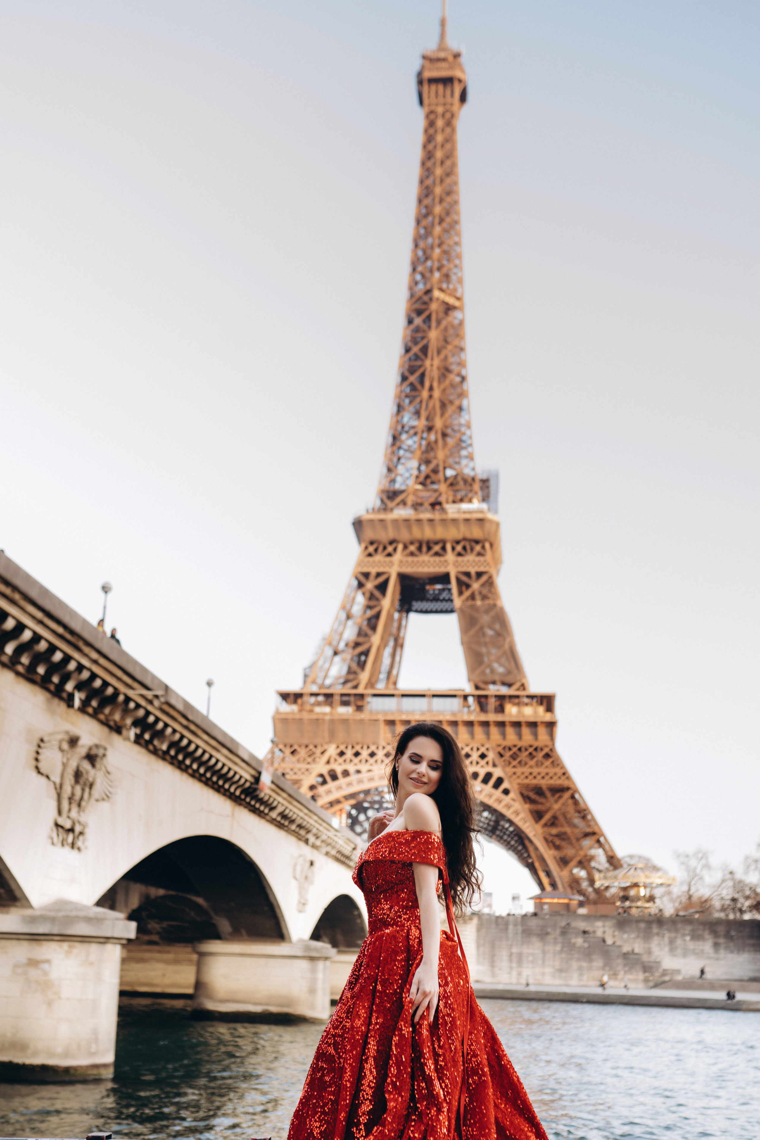 Eiffel Tower — Photo shoot. Professional photographer in Paris — Shybitska Iryna