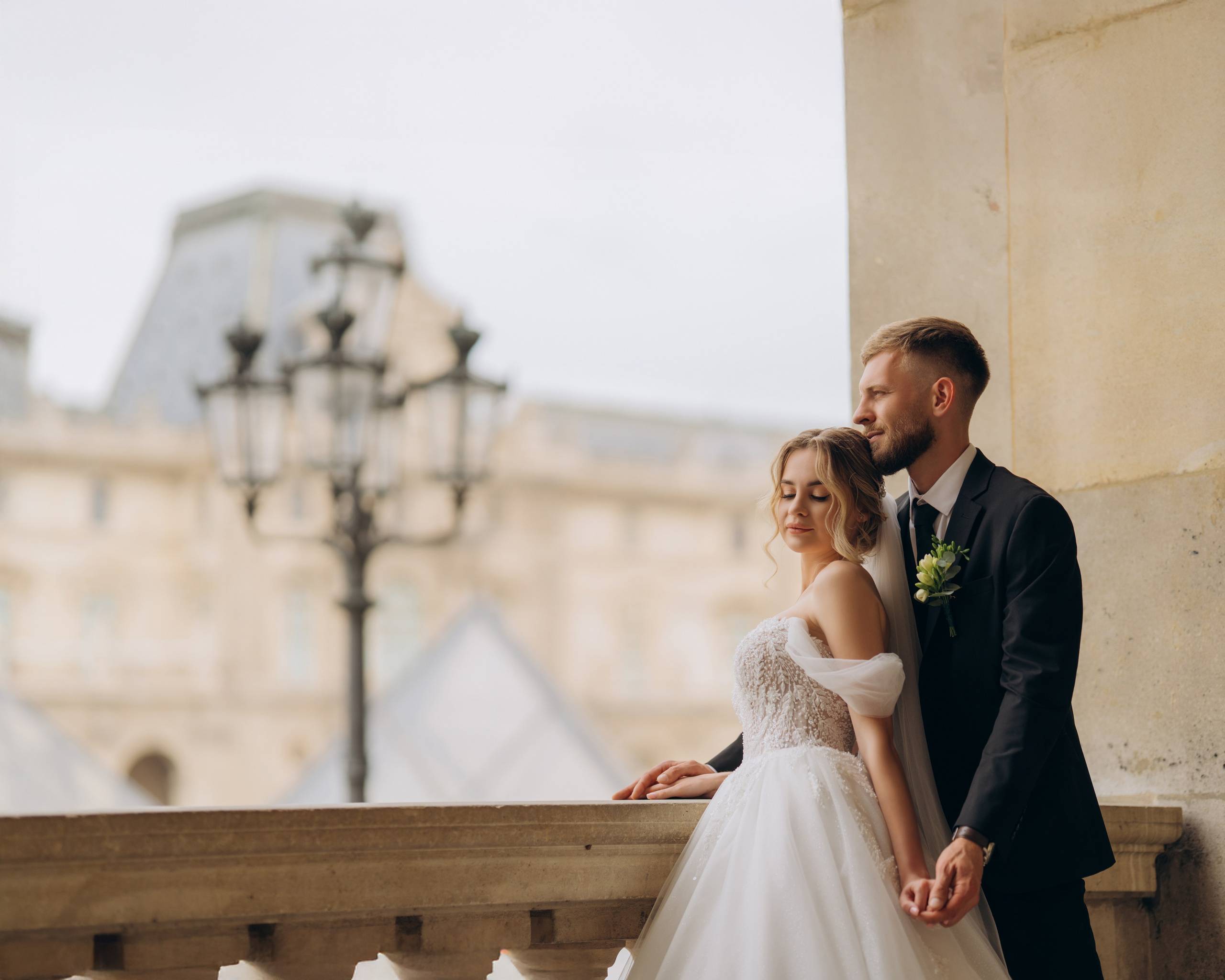 Wedding Day in Paris and Reception. Professional photographer in Paris — Shybitska Iryna
