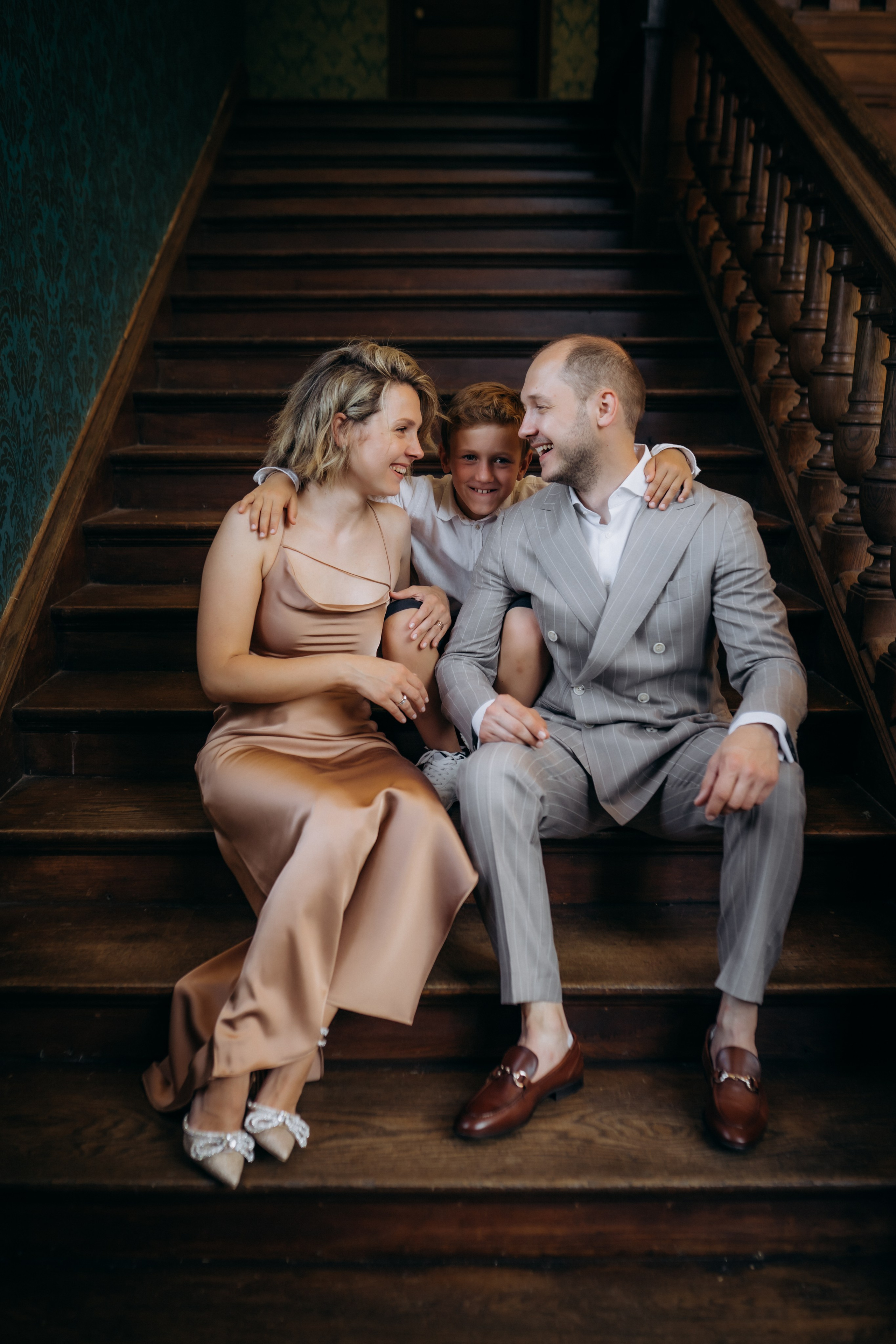 Свадебная фотосессия во французском замке. Professional photographer in Paris — Shybitska Iryna