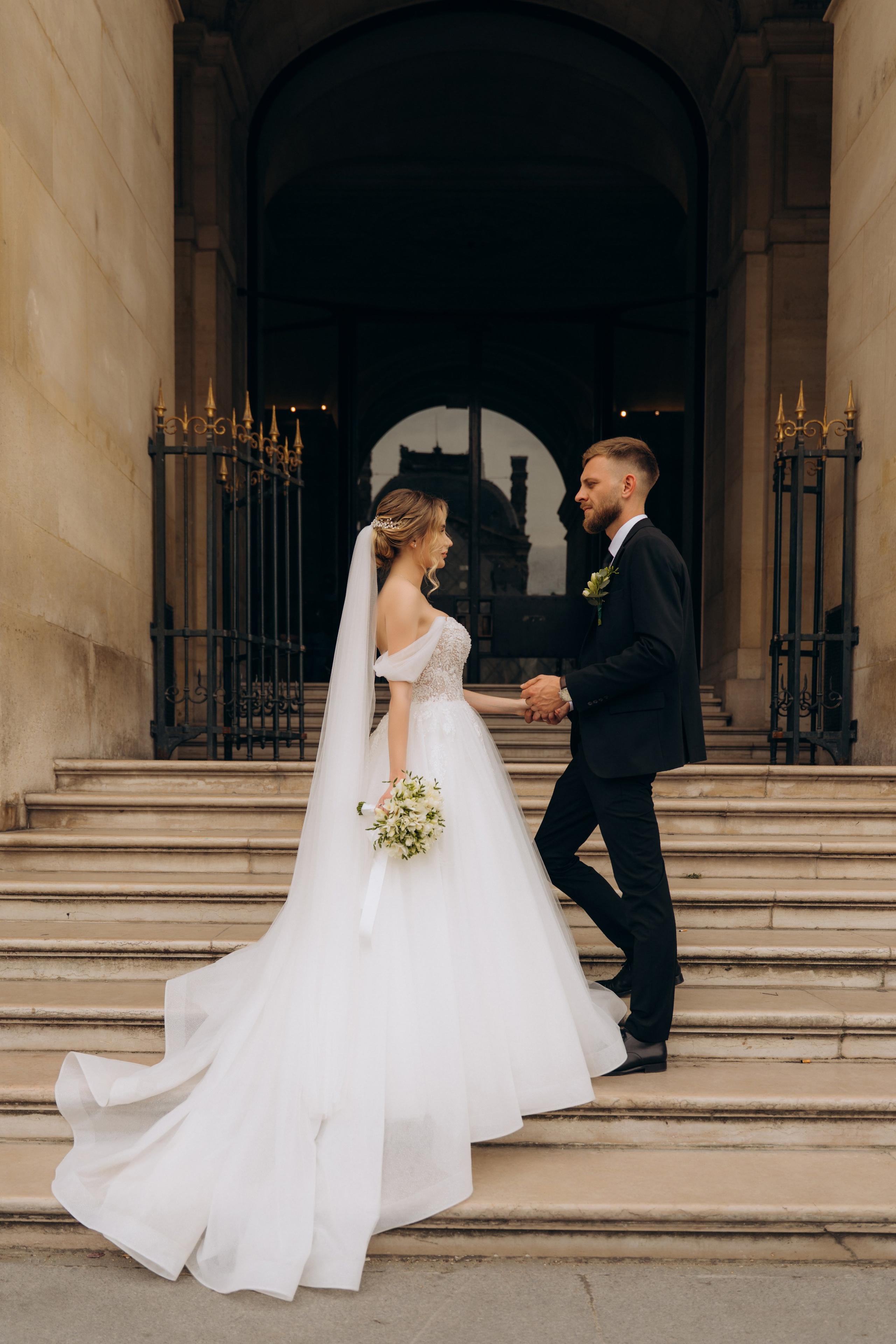 Wedding Day in Paris and Reception. Professional photographer in Paris — Shybitska Iryna