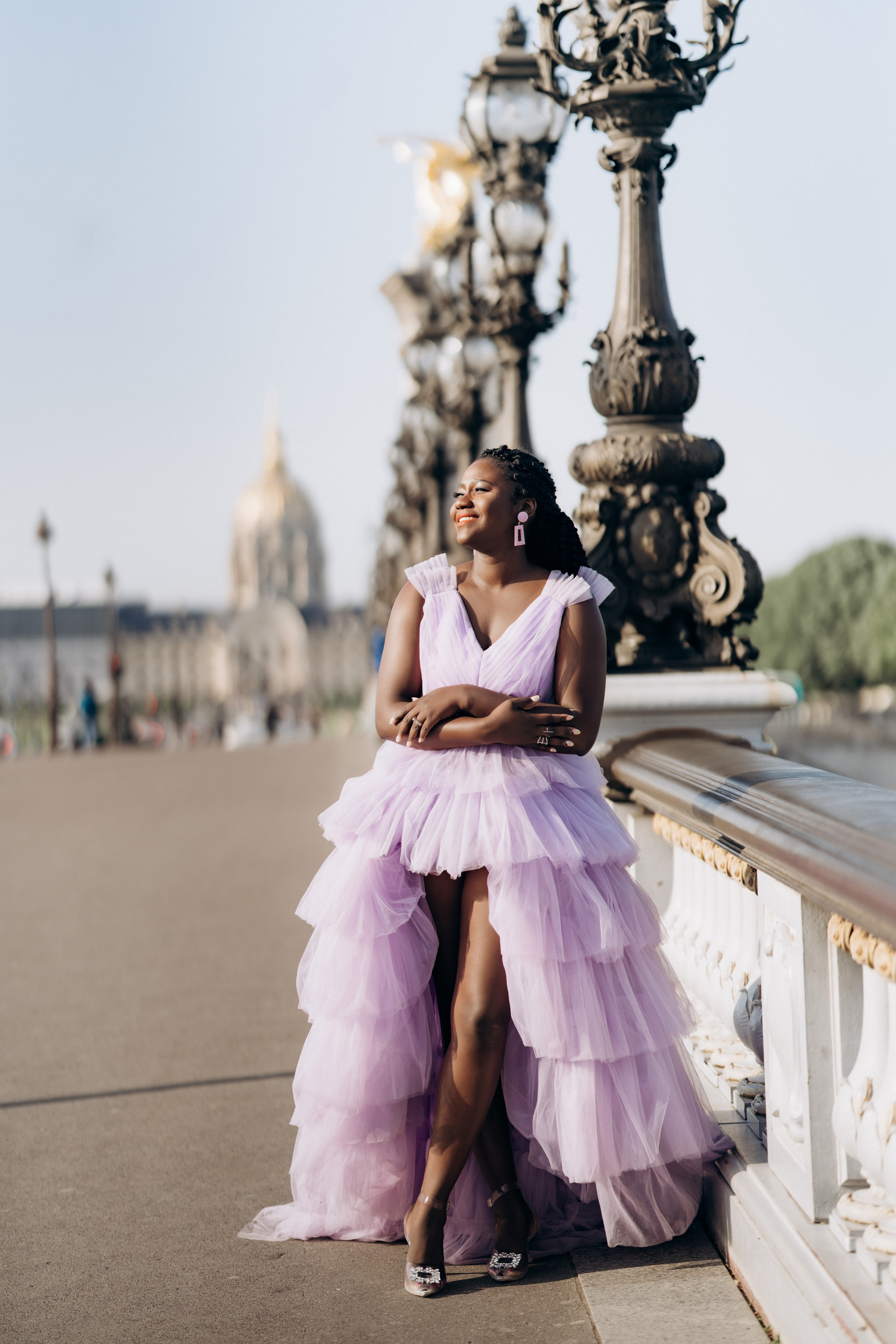 Family photo session in Paris — Louvre — Eiffel Tower. Professional photographer in Paris — Shybitska Iryna