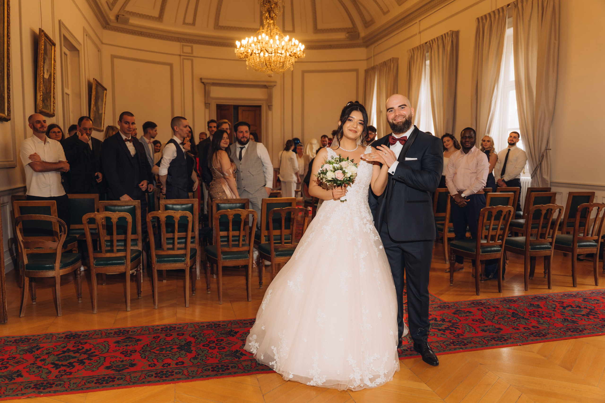 Town hall civil ceremony & wedding photoshoot in France. Professional photographer in Paris — Shybitska Iryna