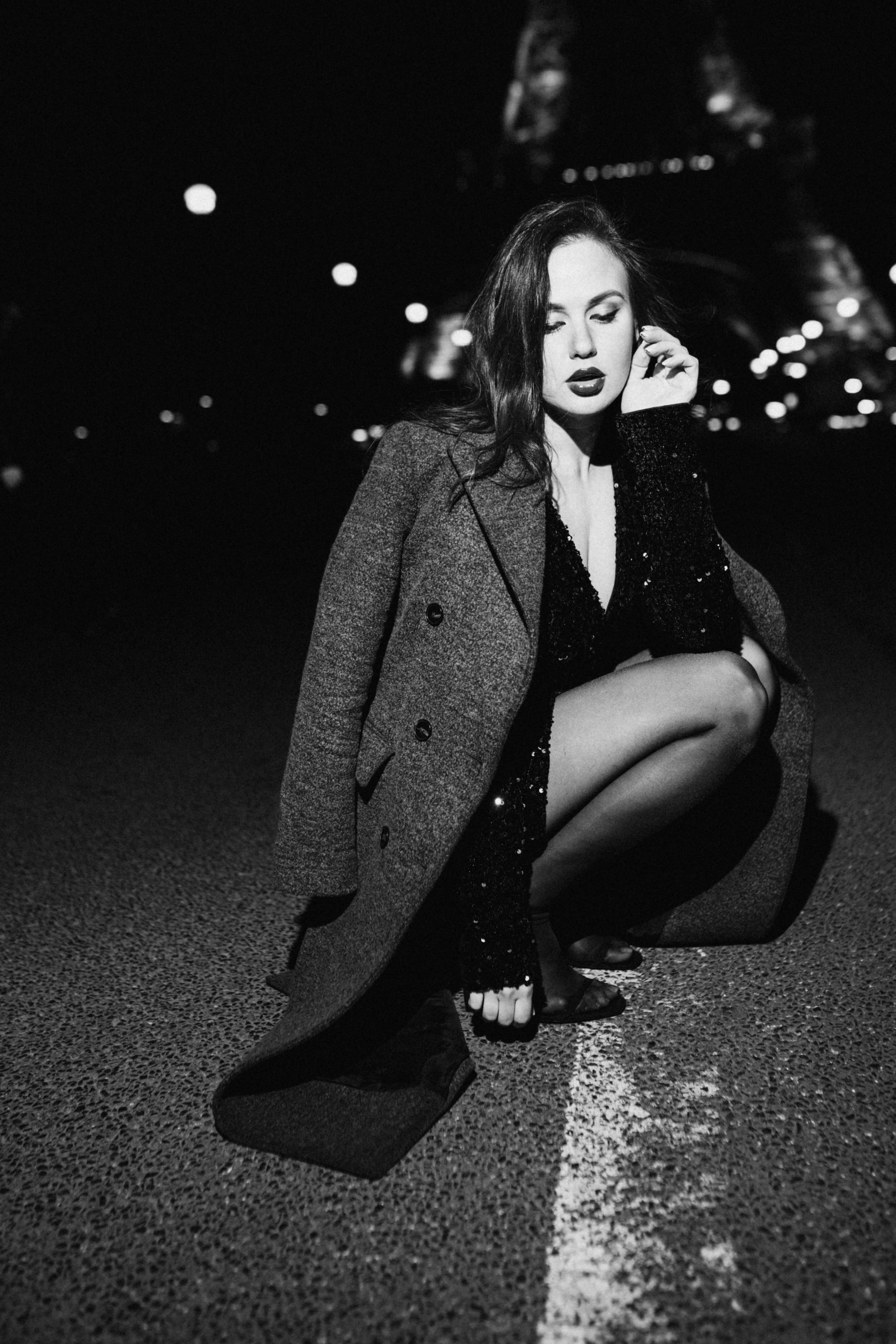 Night photo session in Paris. Professional photographer in Paris — Shybitska Iryna