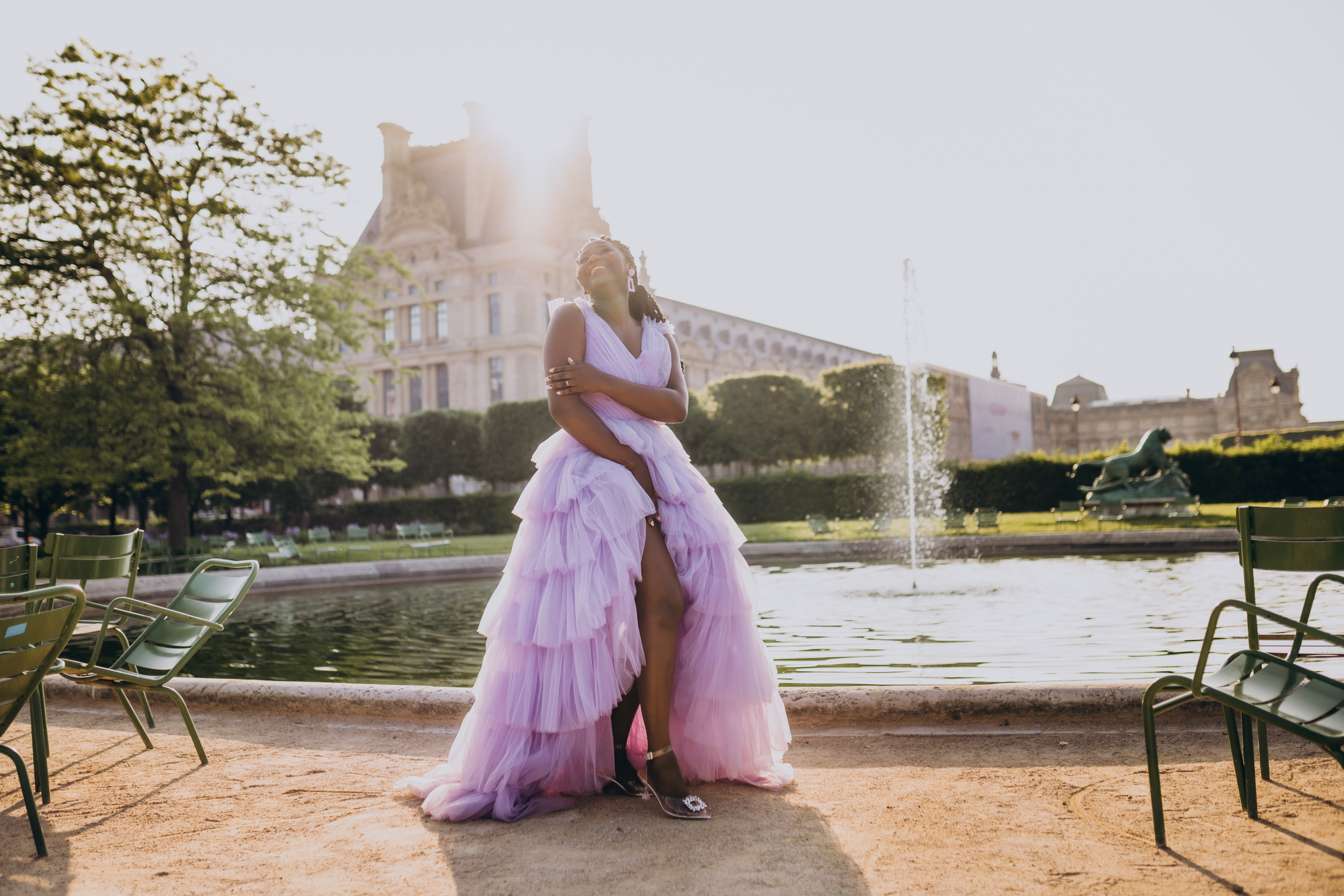 Family photo session in Paris — Louvre — Eiffel Tower. Professional photographer in Paris — Shybitska Iryna