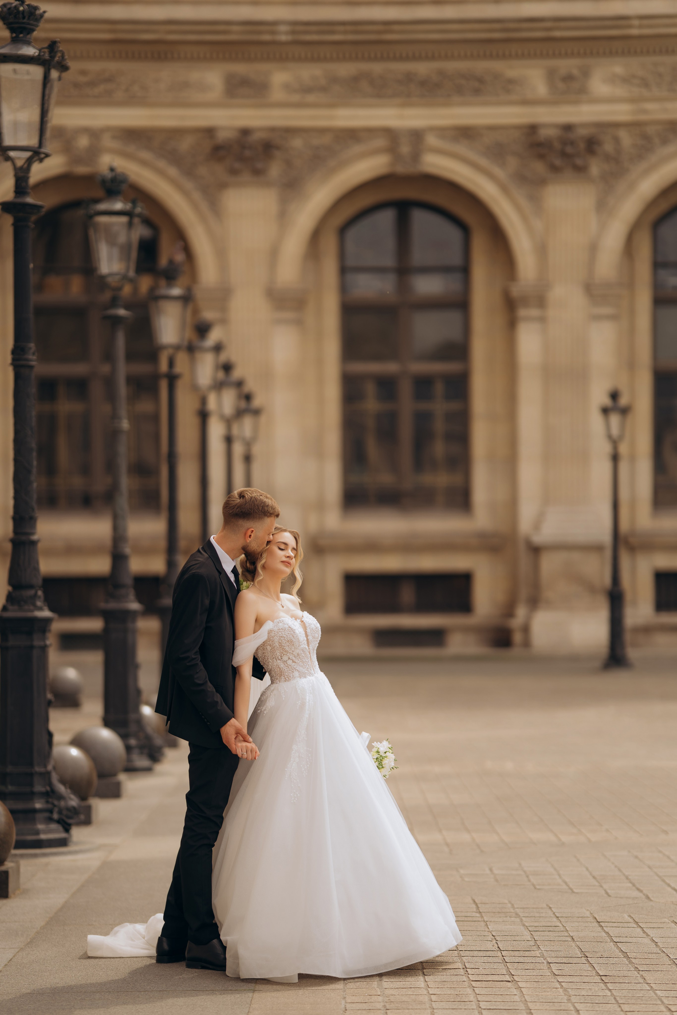 Wedding Day in Paris and Reception. Professional photographer in Paris — Shybitska Iryna