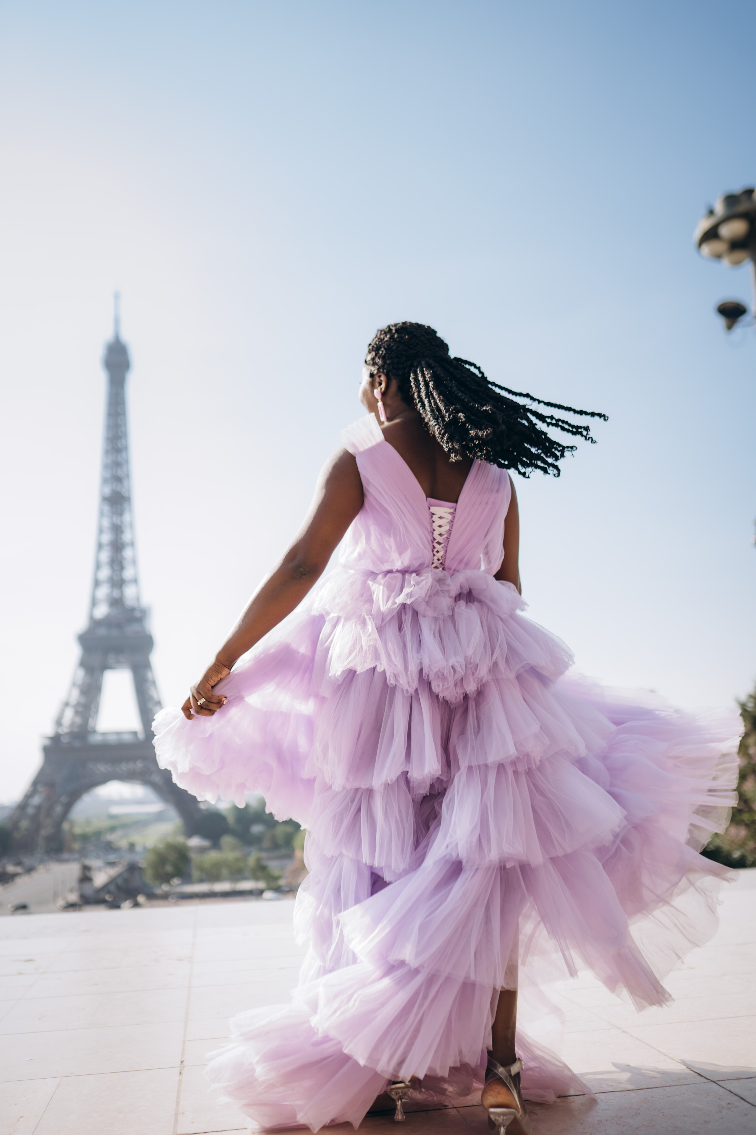 Family photo session in Paris — Louvre — Eiffel Tower. Professional photographer in Paris — Shybitska Iryna
