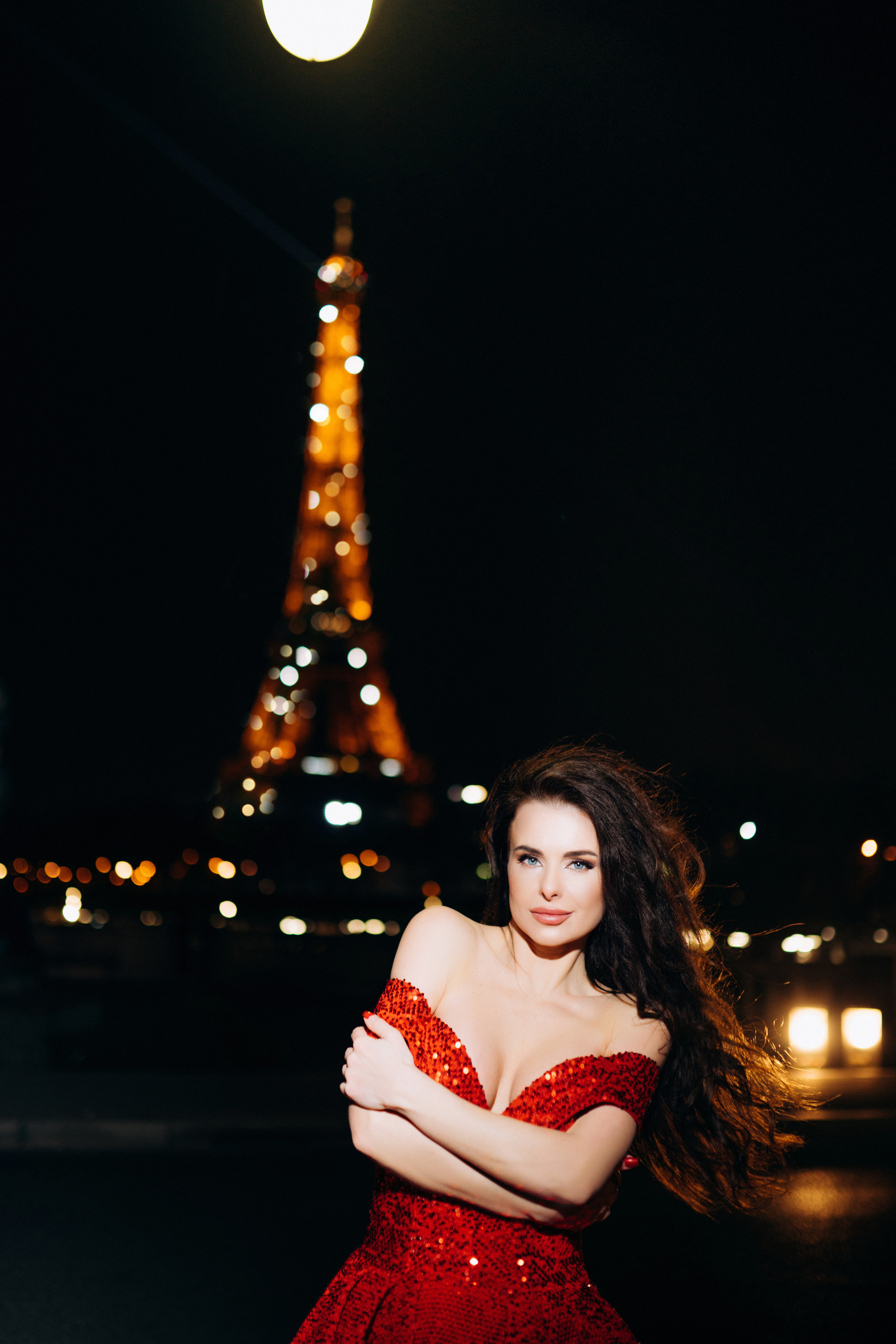 Eiffel Tower — Photo shoot. Professional photographer in Paris — Shybitska Iryna