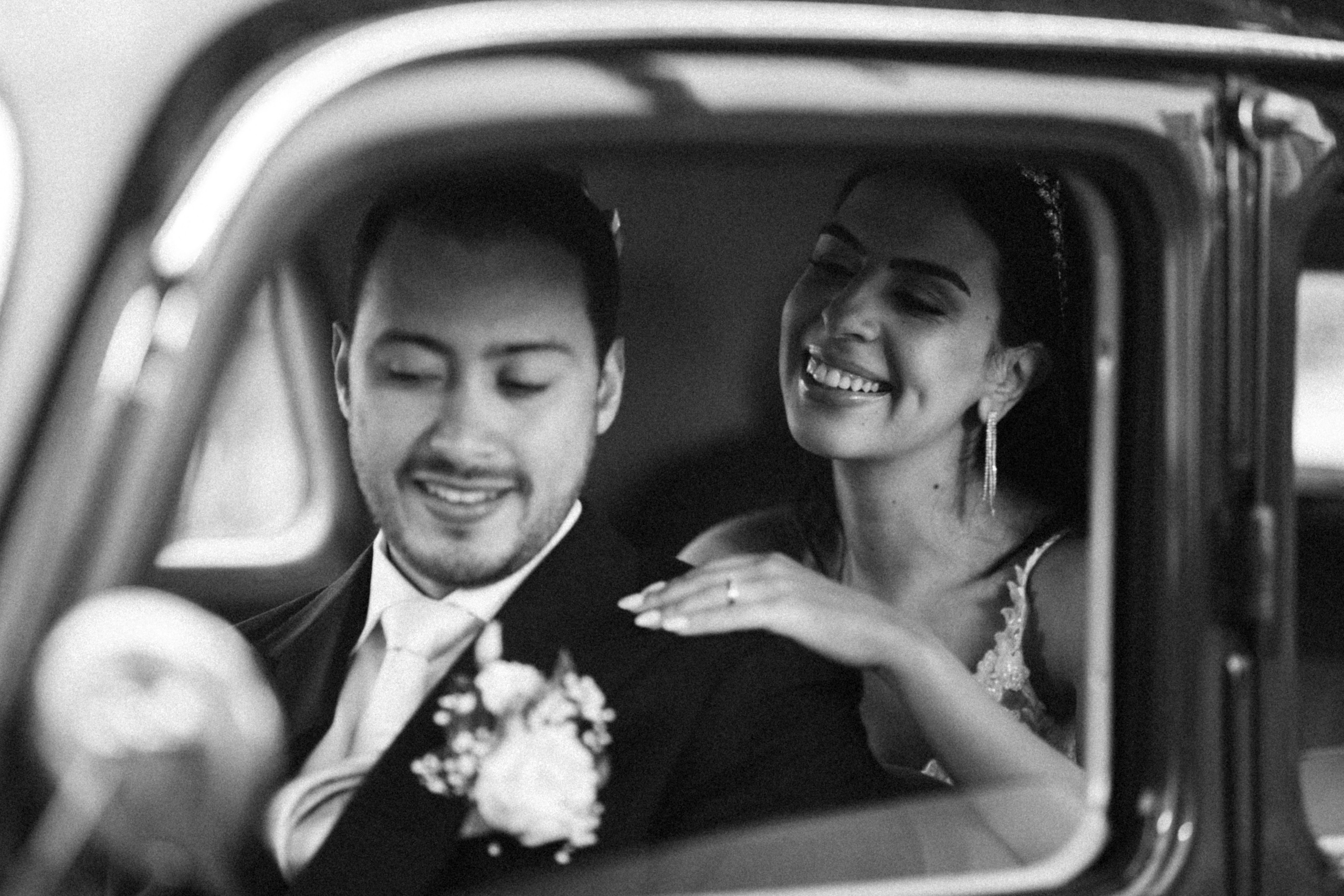 Wedding photo shoot in France_Cabriolet_Paris. Professional photographer in Paris — Shybitska Iryna