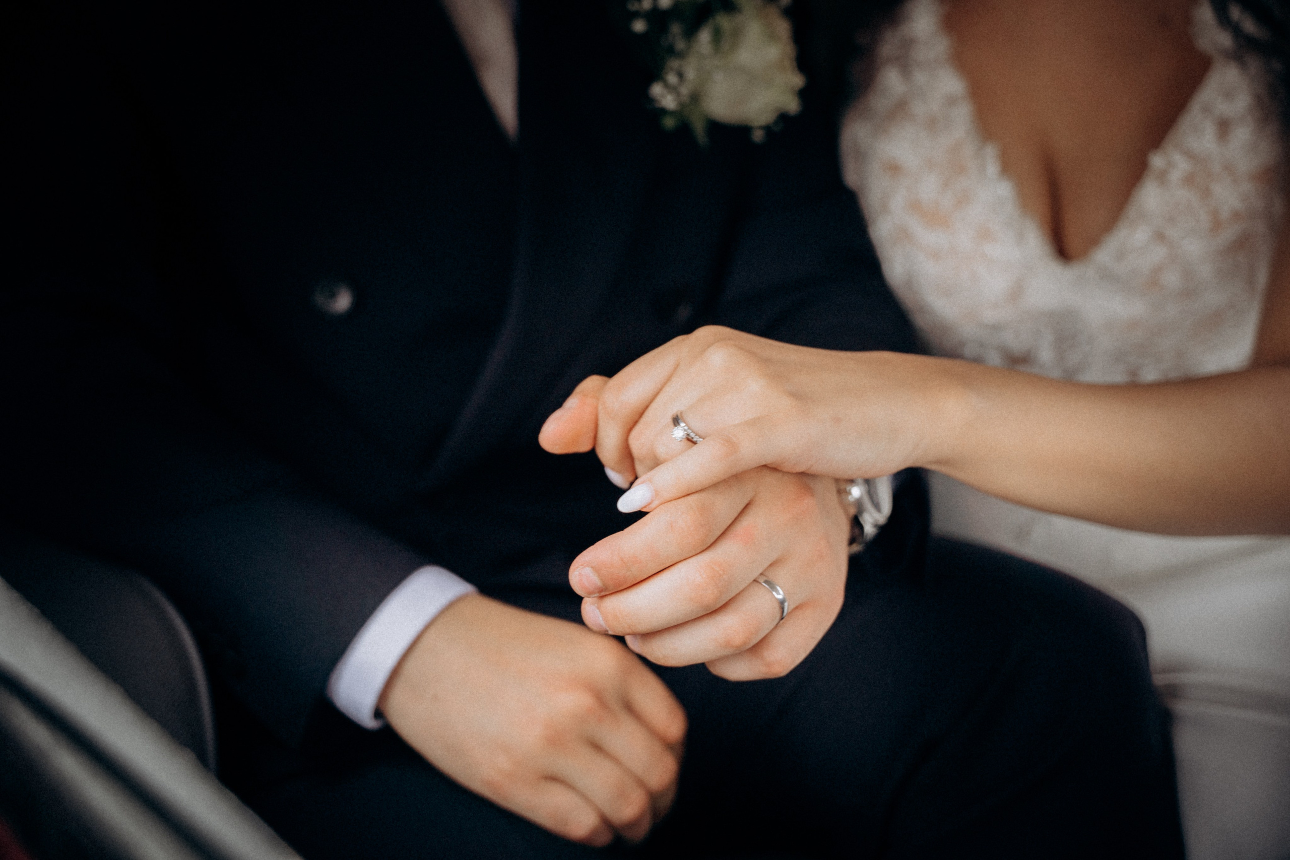 Wedding photo shoot in France_Cabriolet_Paris. Professional photographer in Paris — Shybitska Iryna