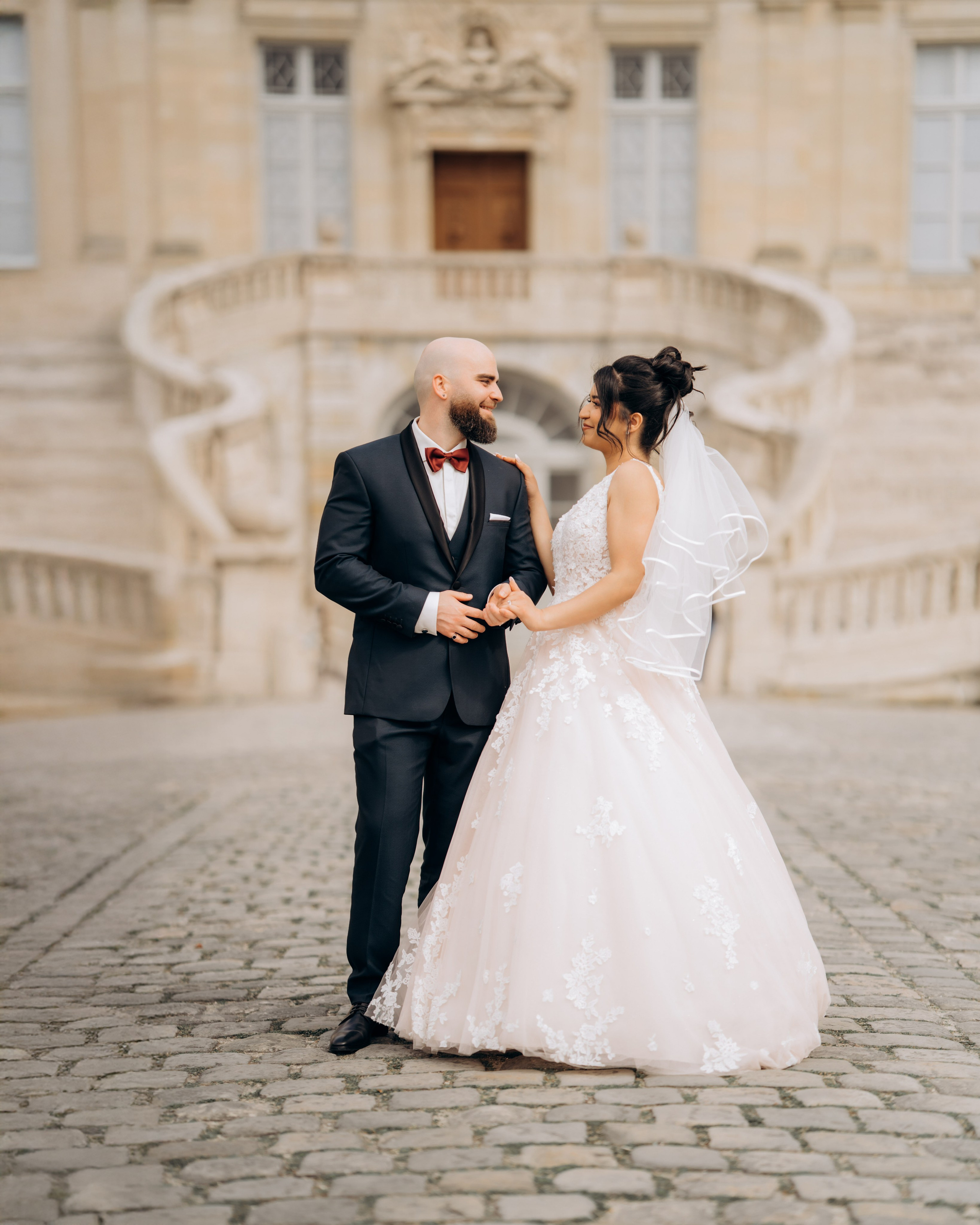 Town hall civil ceremony & wedding photoshoot in France. Professional photographer in Paris — Shybitska Iryna