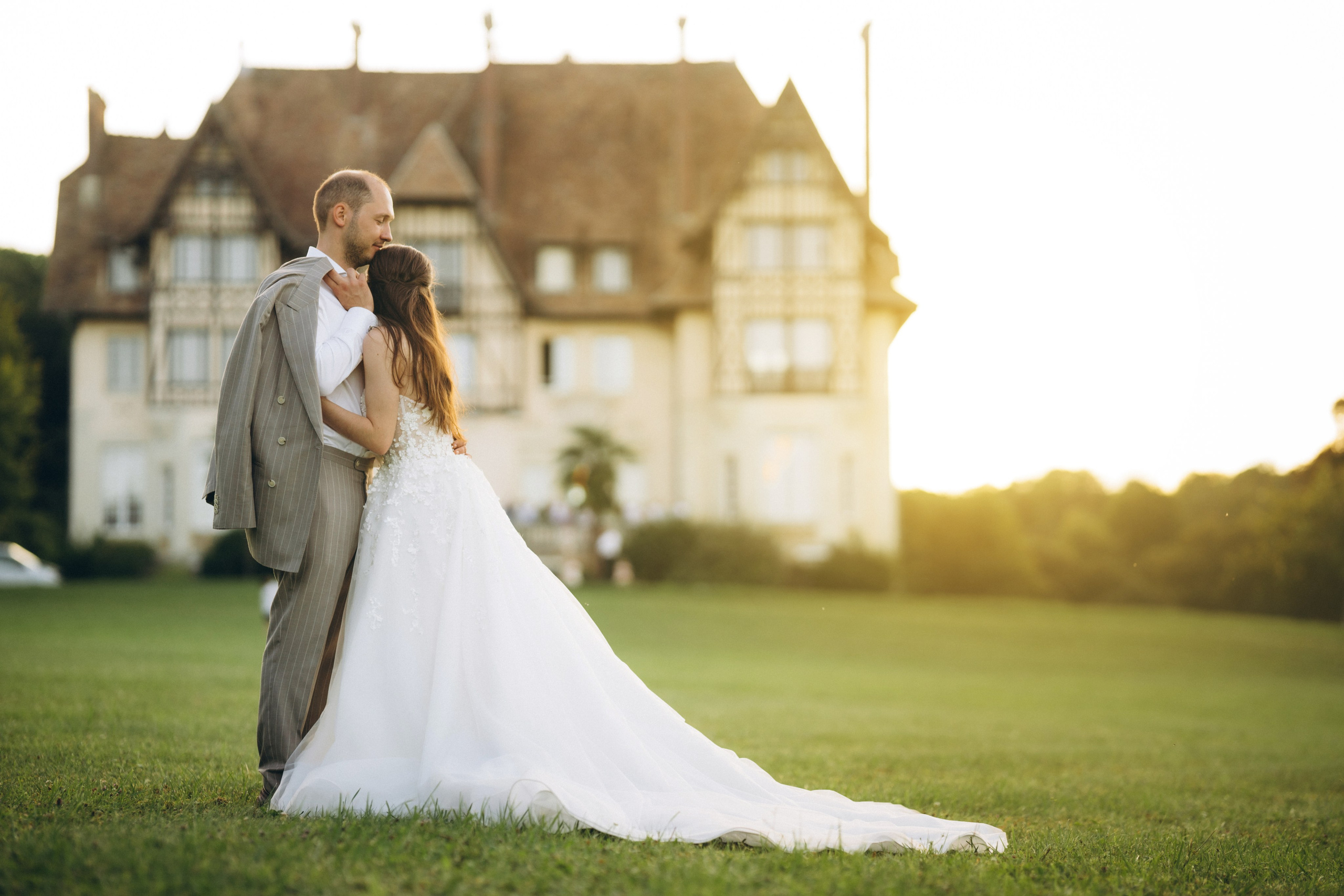 Свадебная фотосессия во французском замке. Professional photographer in Paris — Shybitska Iryna