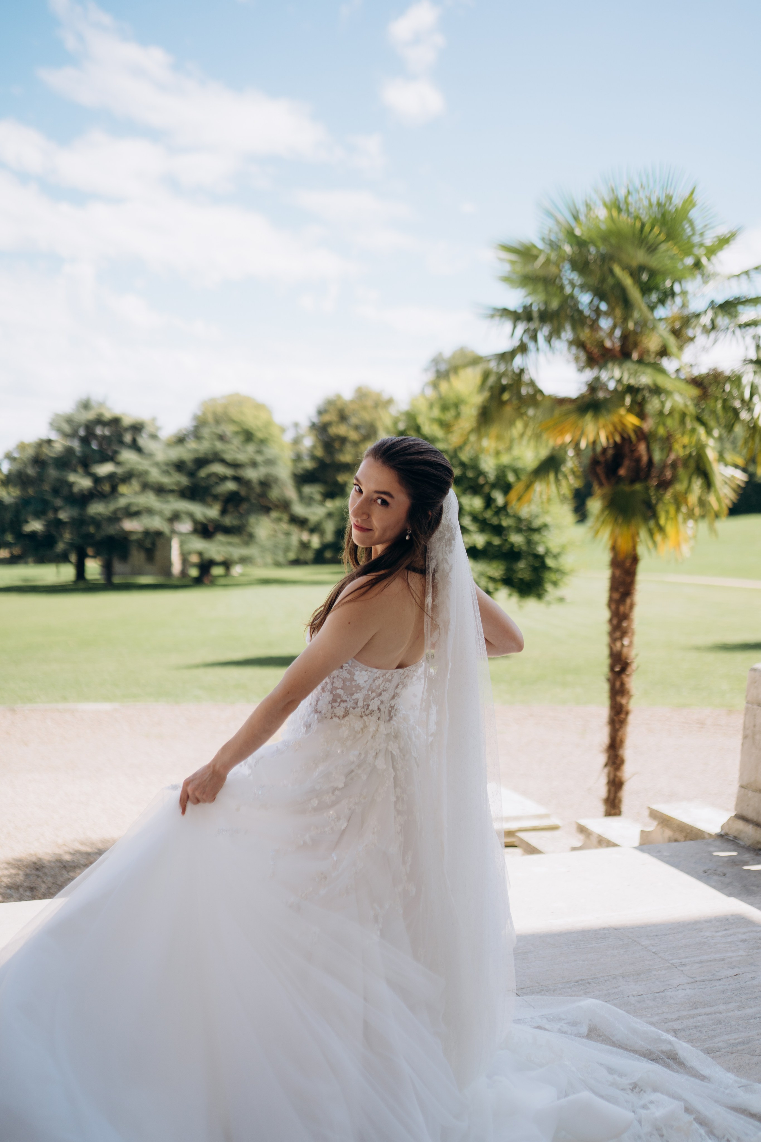 Свадебная фотосессия во французском замке. Professional photographer in Paris — Shybitska Iryna