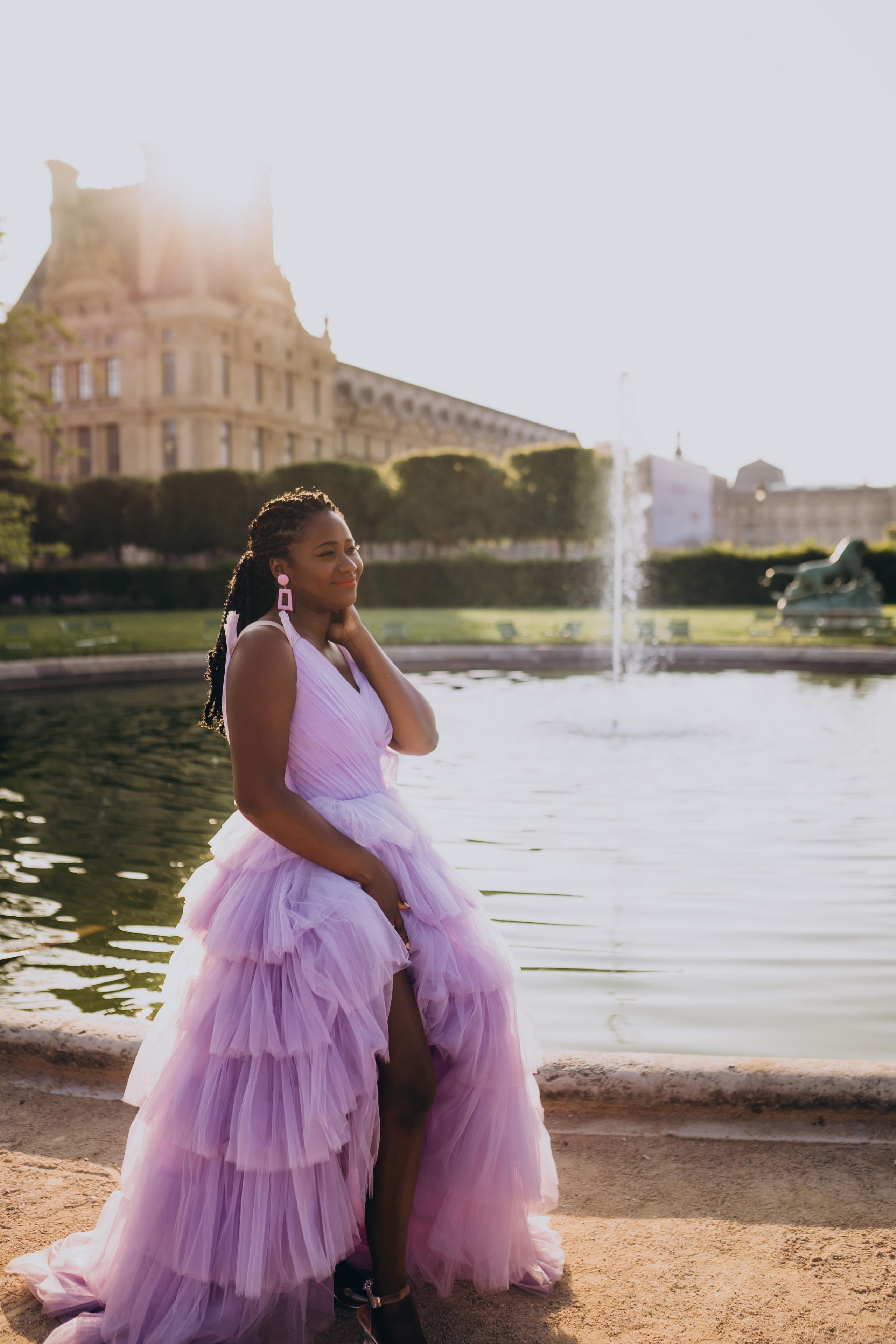 Family photo session in Paris — Louvre — Eiffel Tower. Professional photographer in Paris — Shybitska Iryna