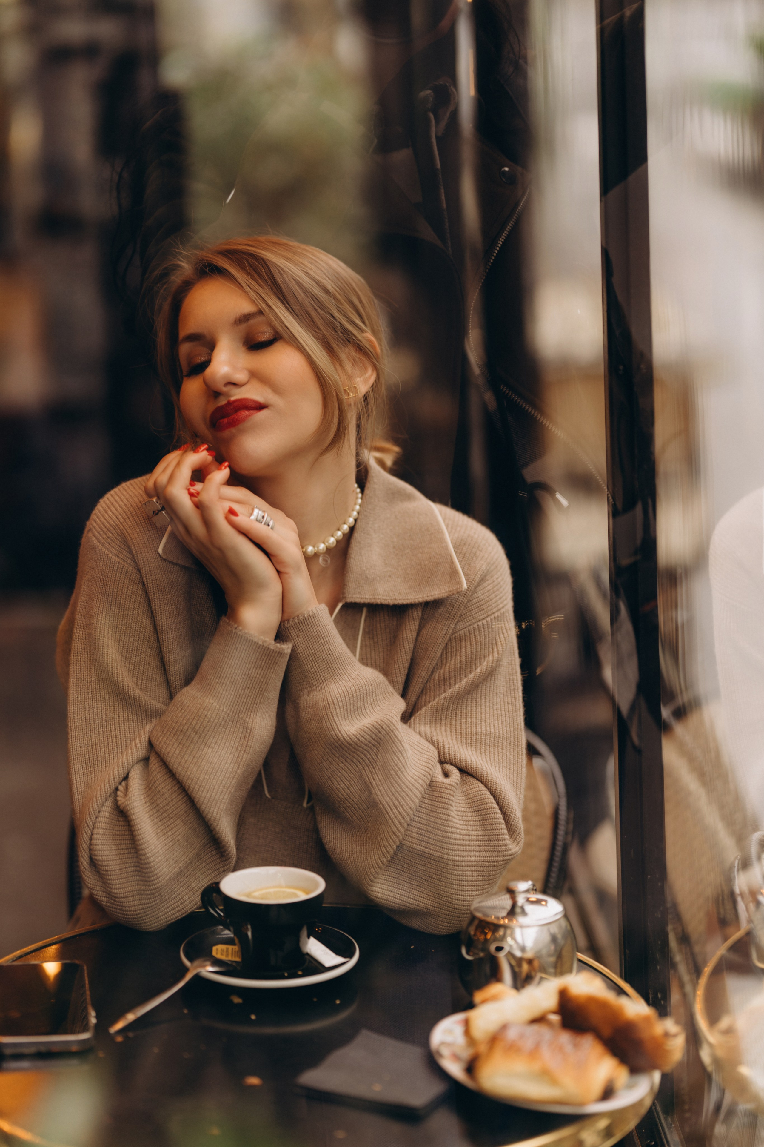 Content photo shoot. Professional photographer in Paris — Shybitska Iryna