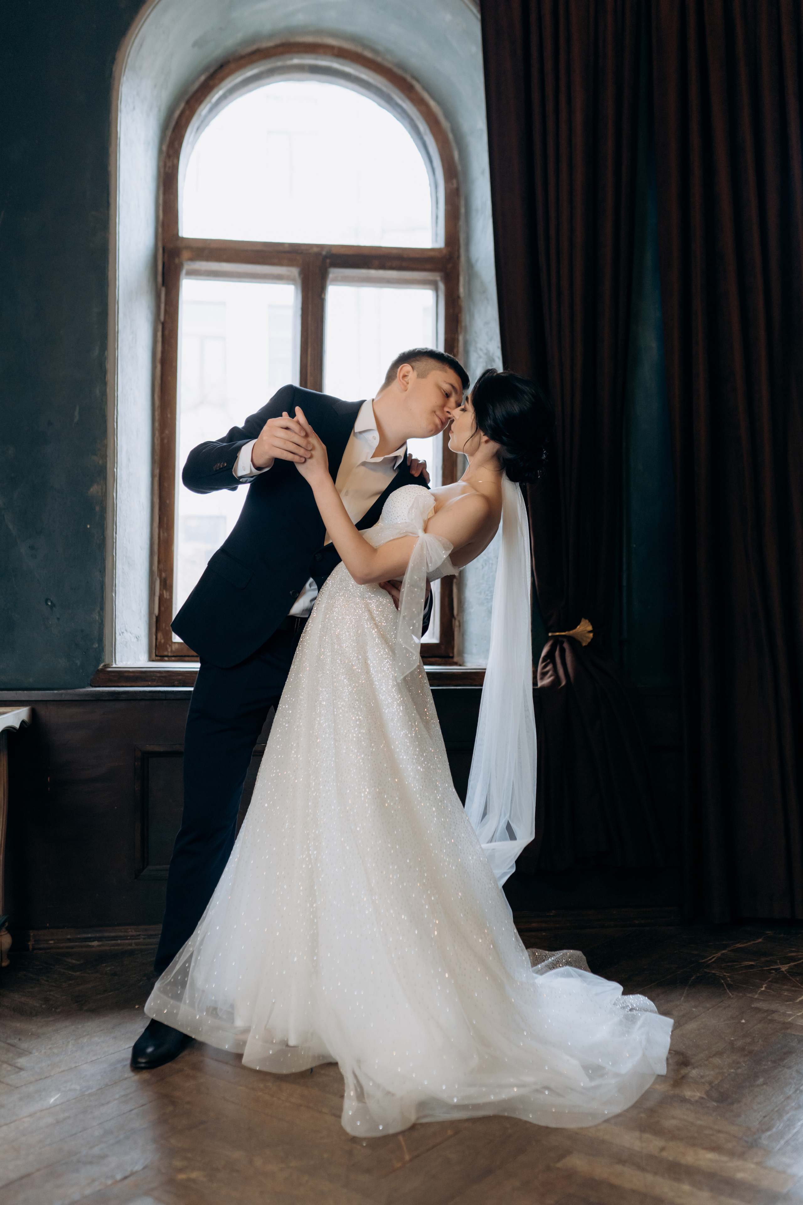 Фотосесія у студії «F11» та «Новий ЗАГС». Professional photographer in Paris — Shybitska Iryna