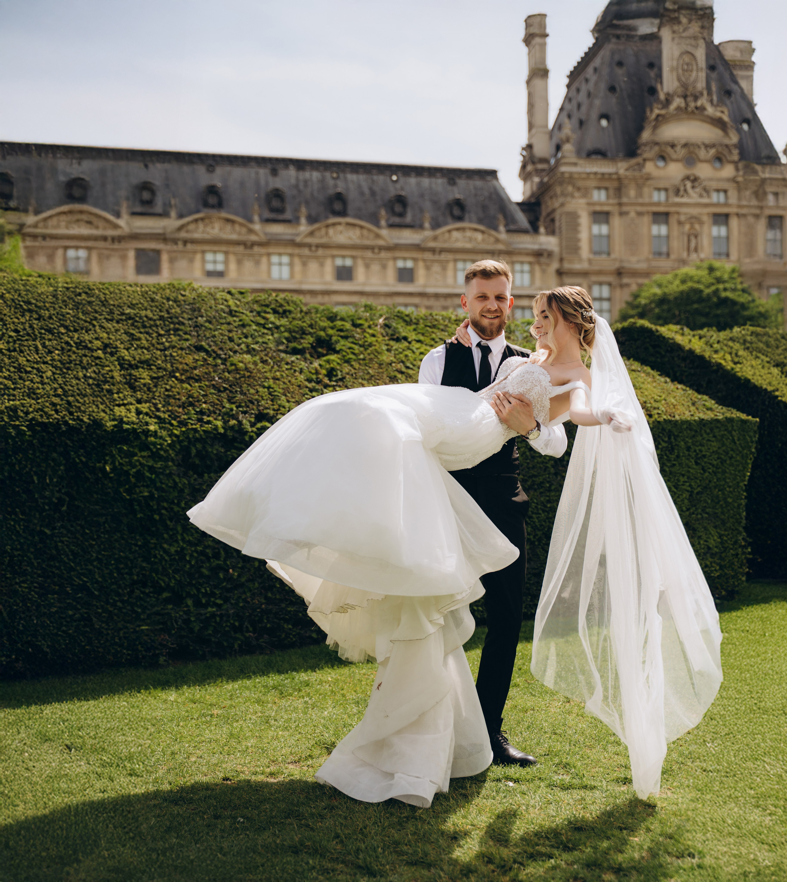 Wedding Day in Paris and Reception. Professional photographer in Paris — Shybitska Iryna
