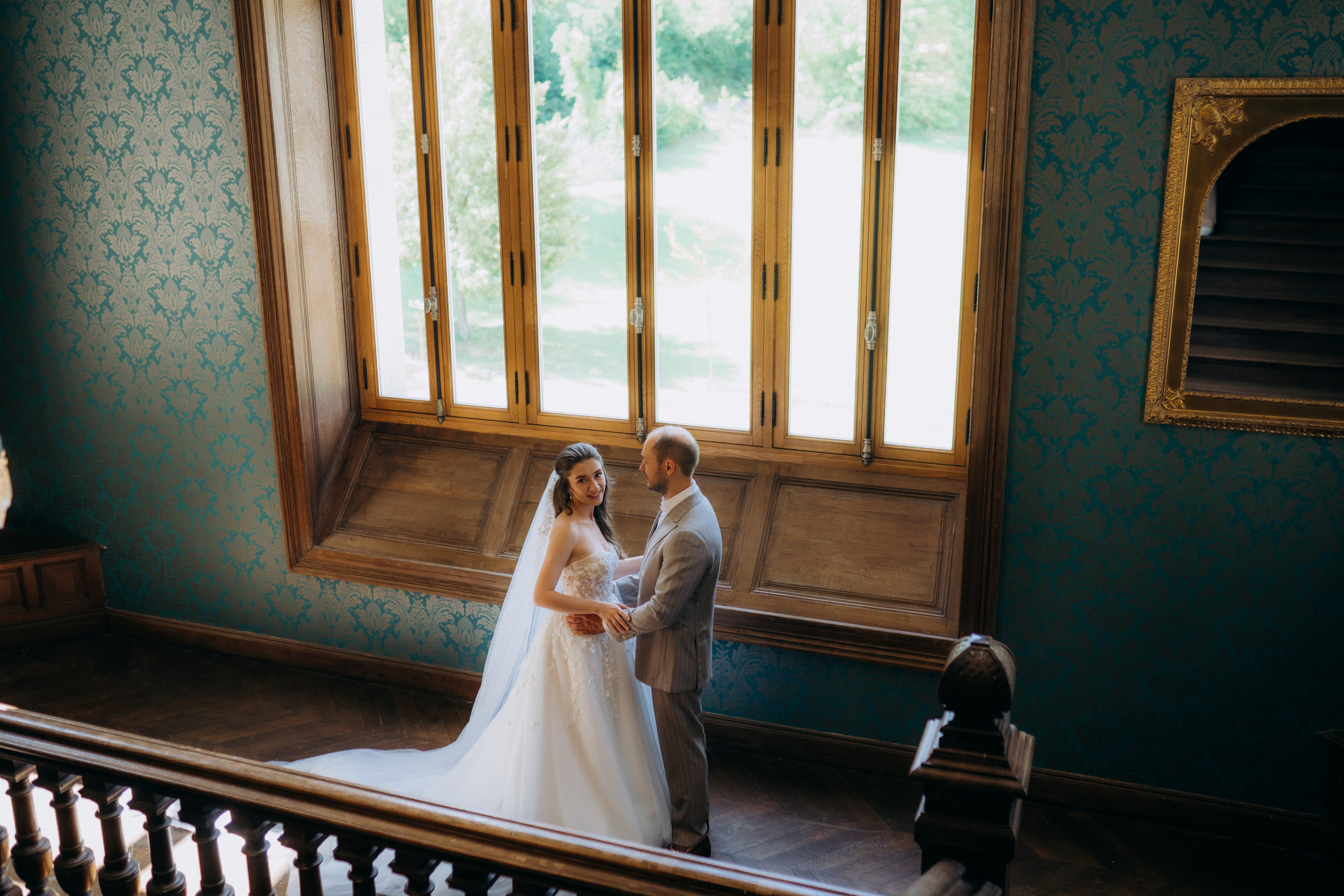 Свадебная фотосессия во французском замке. Professional photographer in Paris — Shybitska Iryna