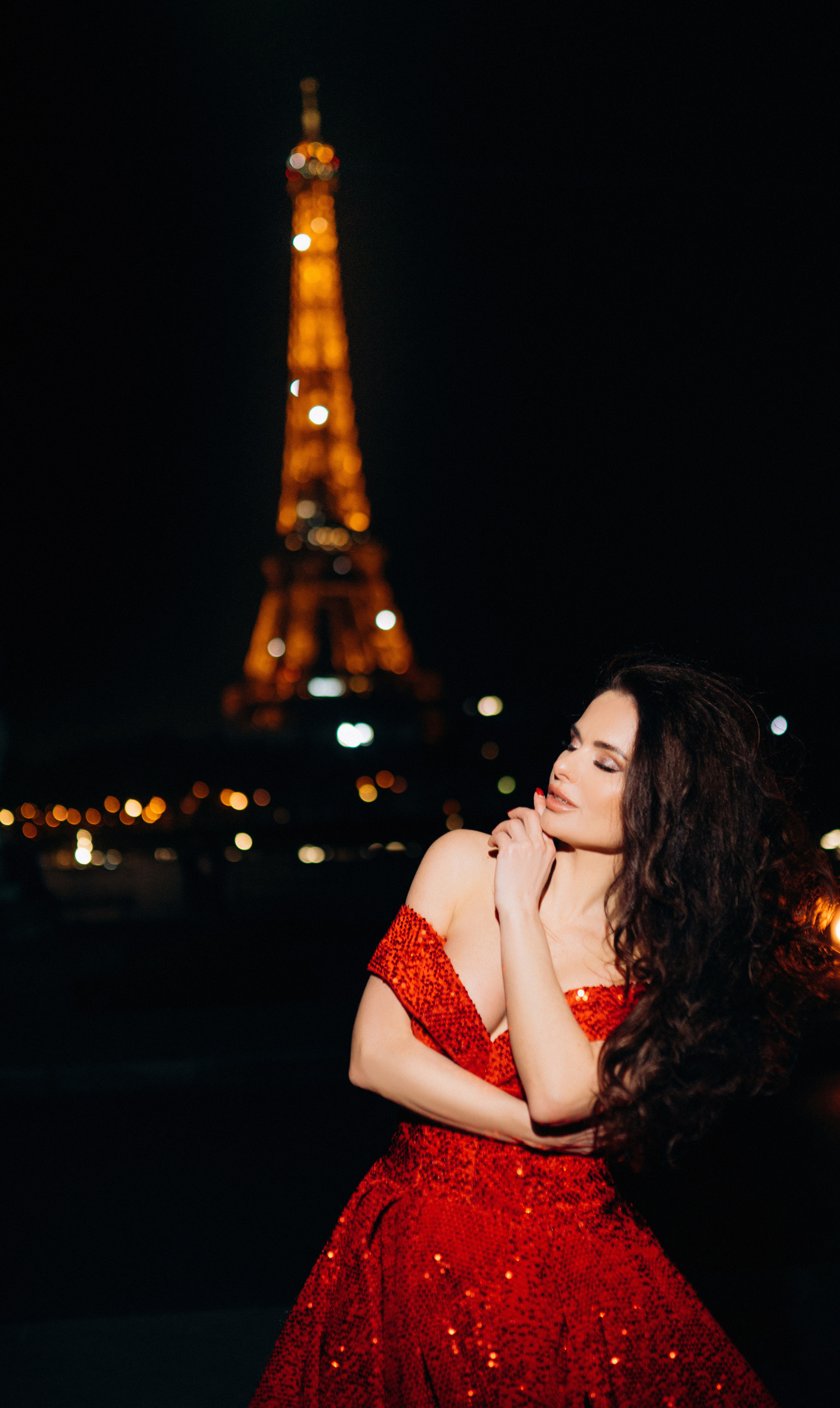 Eiffel Tower — Photo shoot. Professional photographer in Paris — Shybitska Iryna