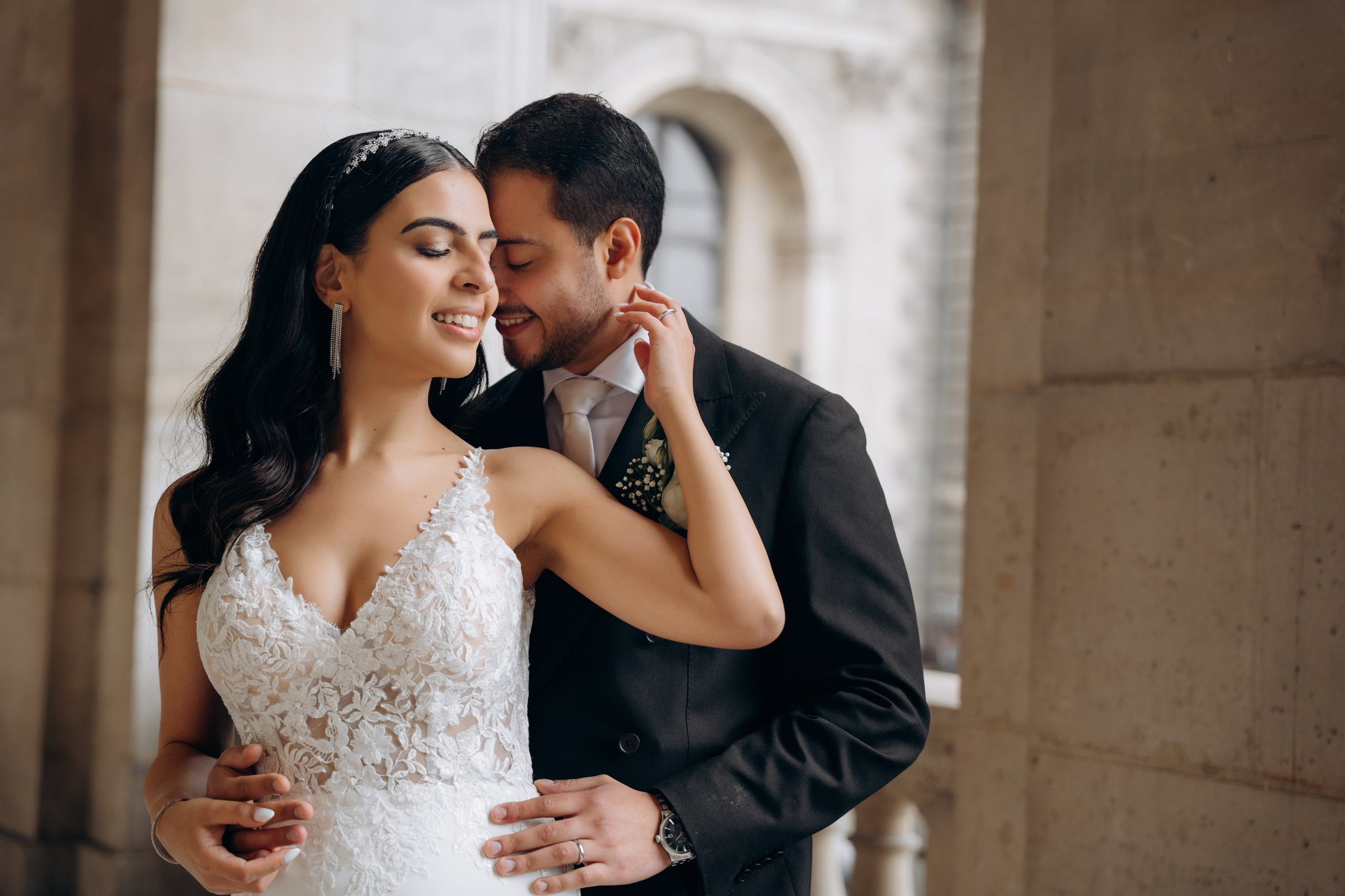 Wedding photo shoot in France_Cabriolet_Paris. Professional photographer in Paris — Shybitska Iryna