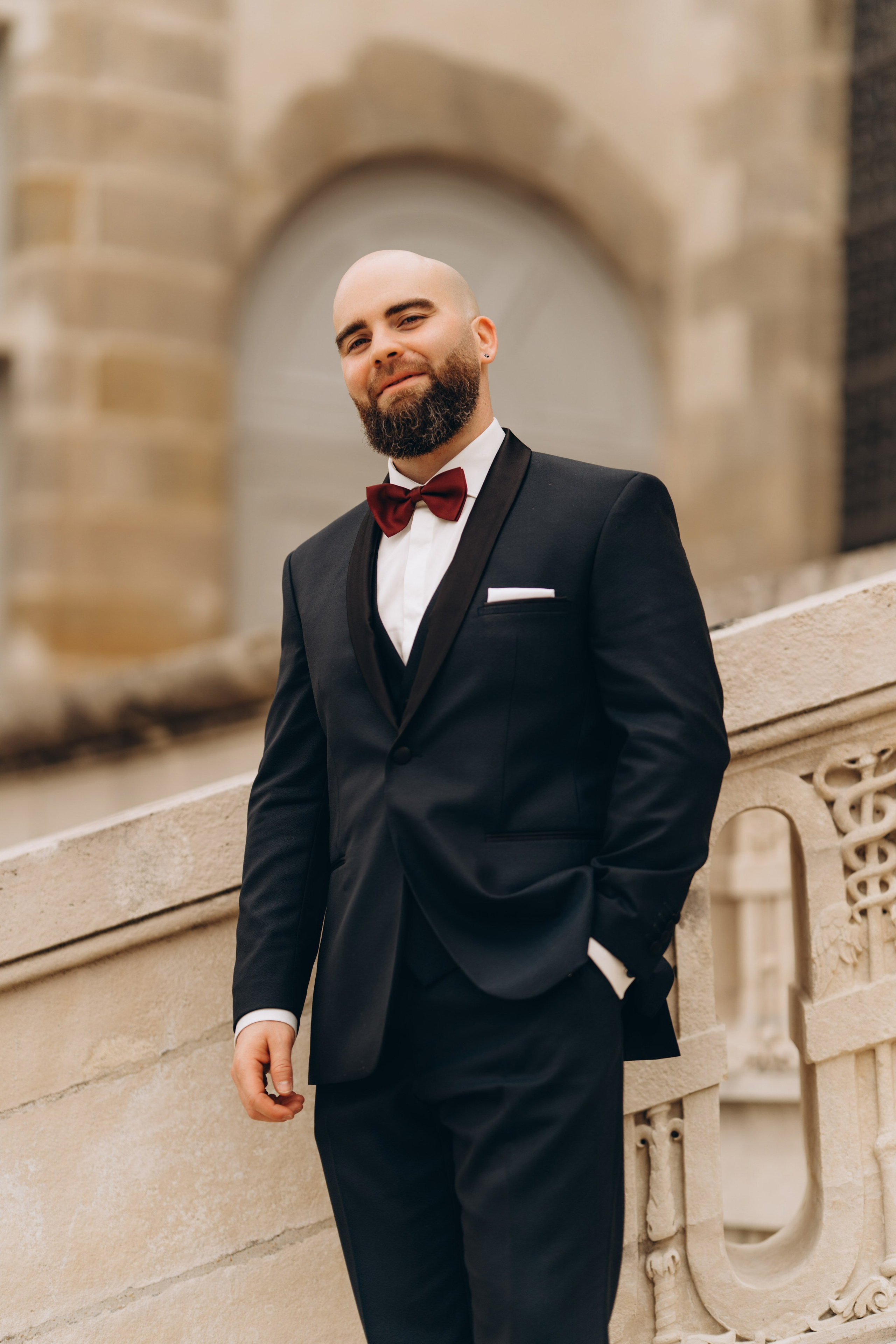 Town hall civil ceremony & wedding photoshoot in France. Professional photographer in Paris — Shybitska Iryna