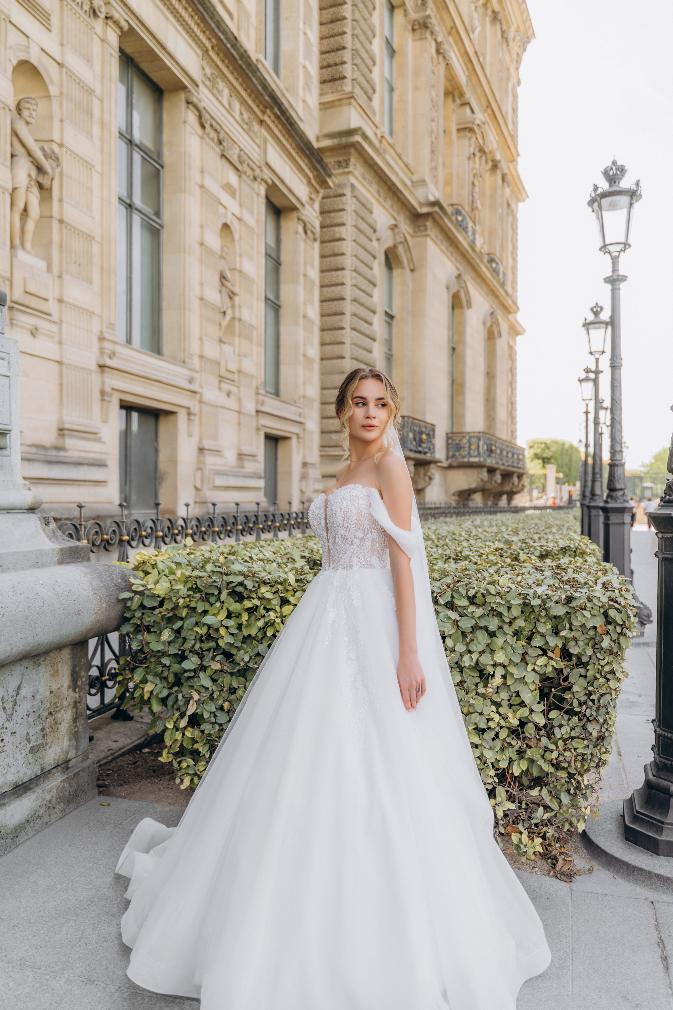 Wedding Day in Paris and Reception. Professional photographer in Paris — Shybitska Iryna