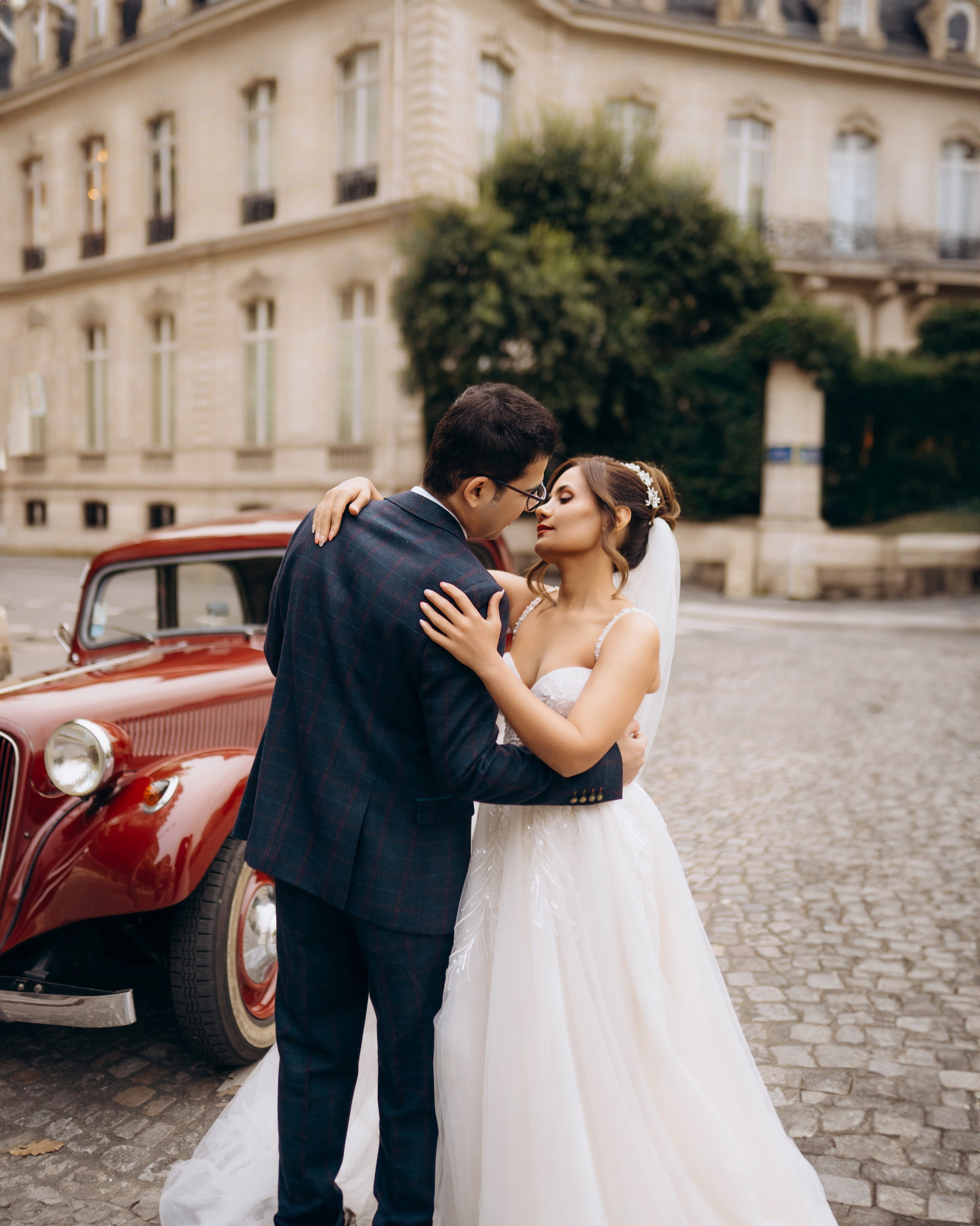 Wedding photo shoot. Professional photographer in Paris — Shybitska Iryna