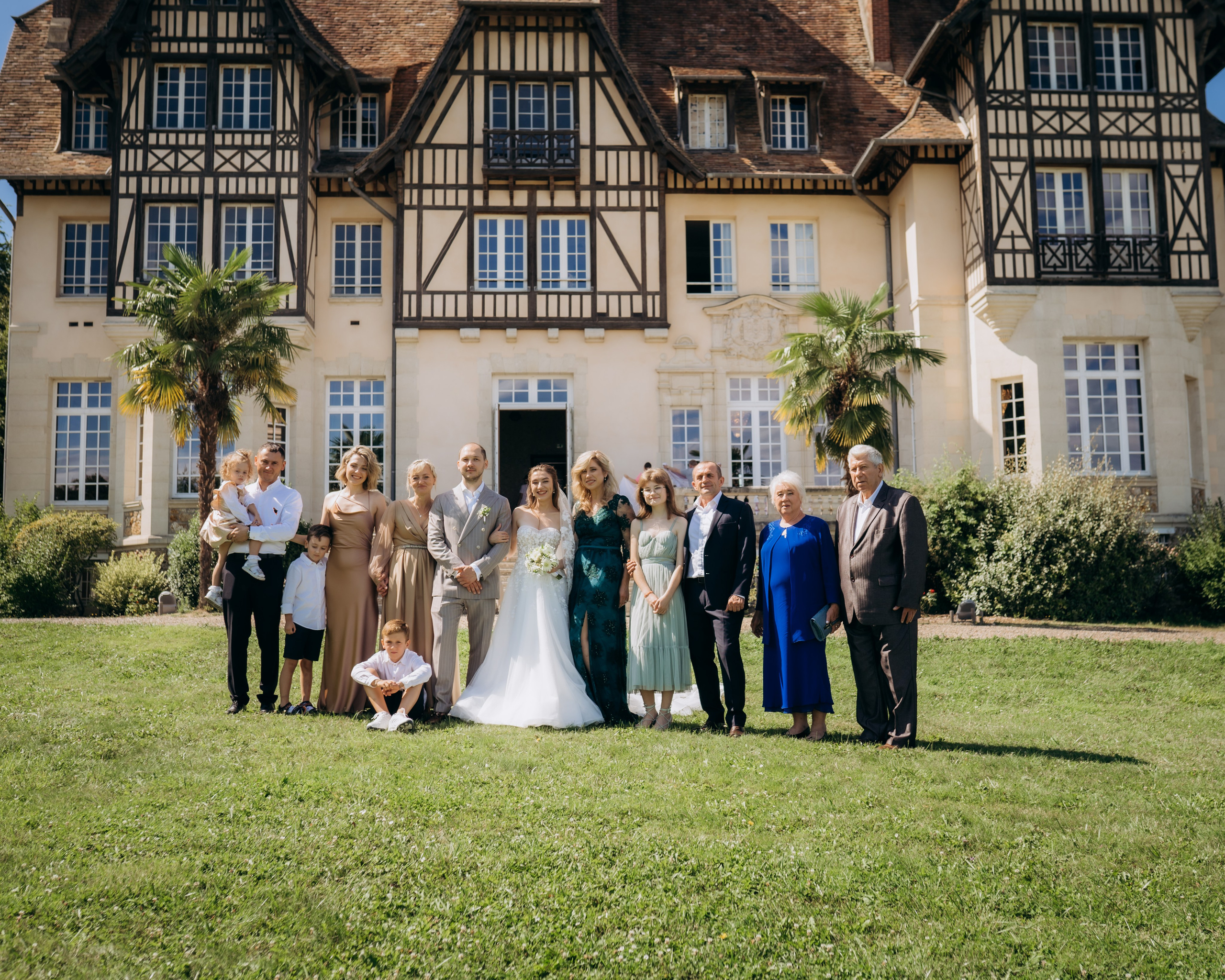 Свадебная фотосессия во французском замке. Professional photographer in Paris — Shybitska Iryna