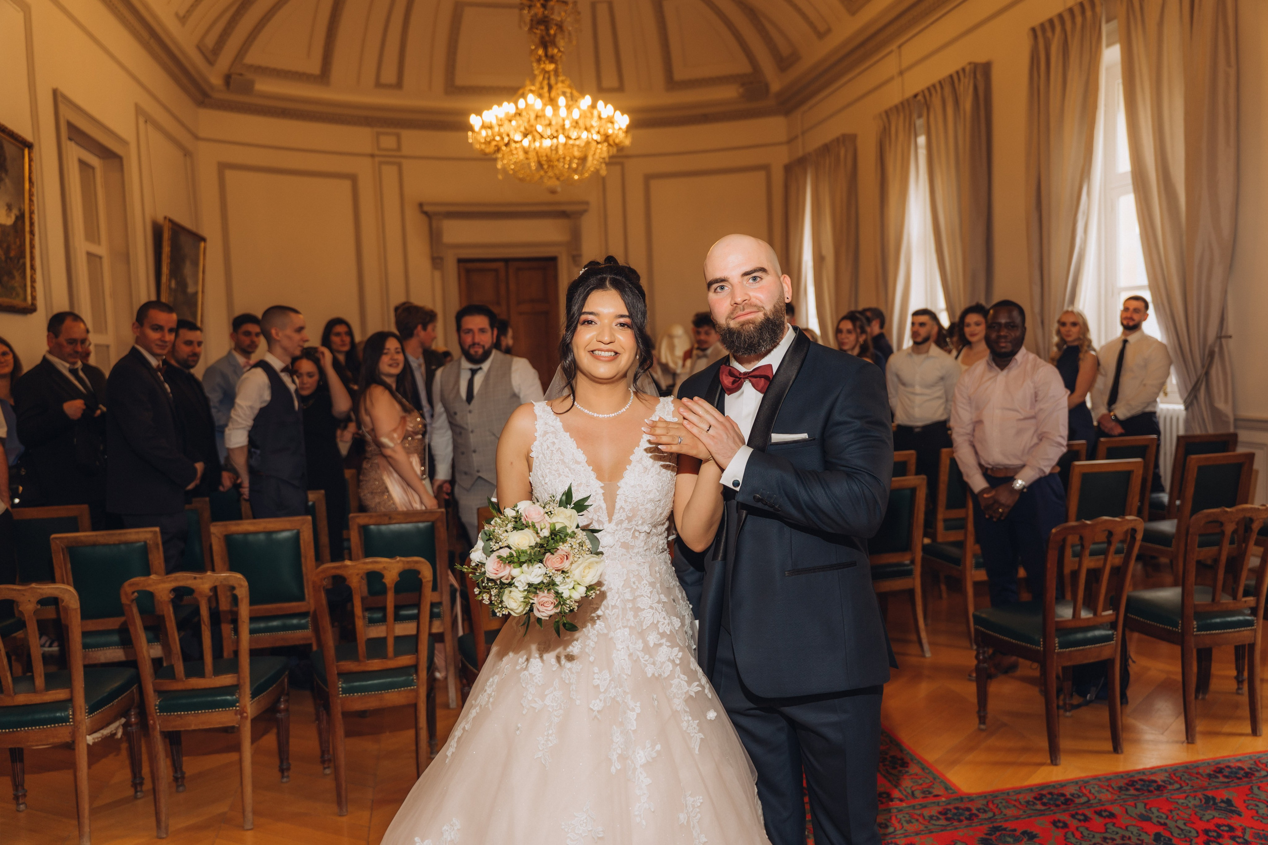 Town hall civil ceremony & wedding photoshoot in France. Professional photographer in Paris — Shybitska Iryna