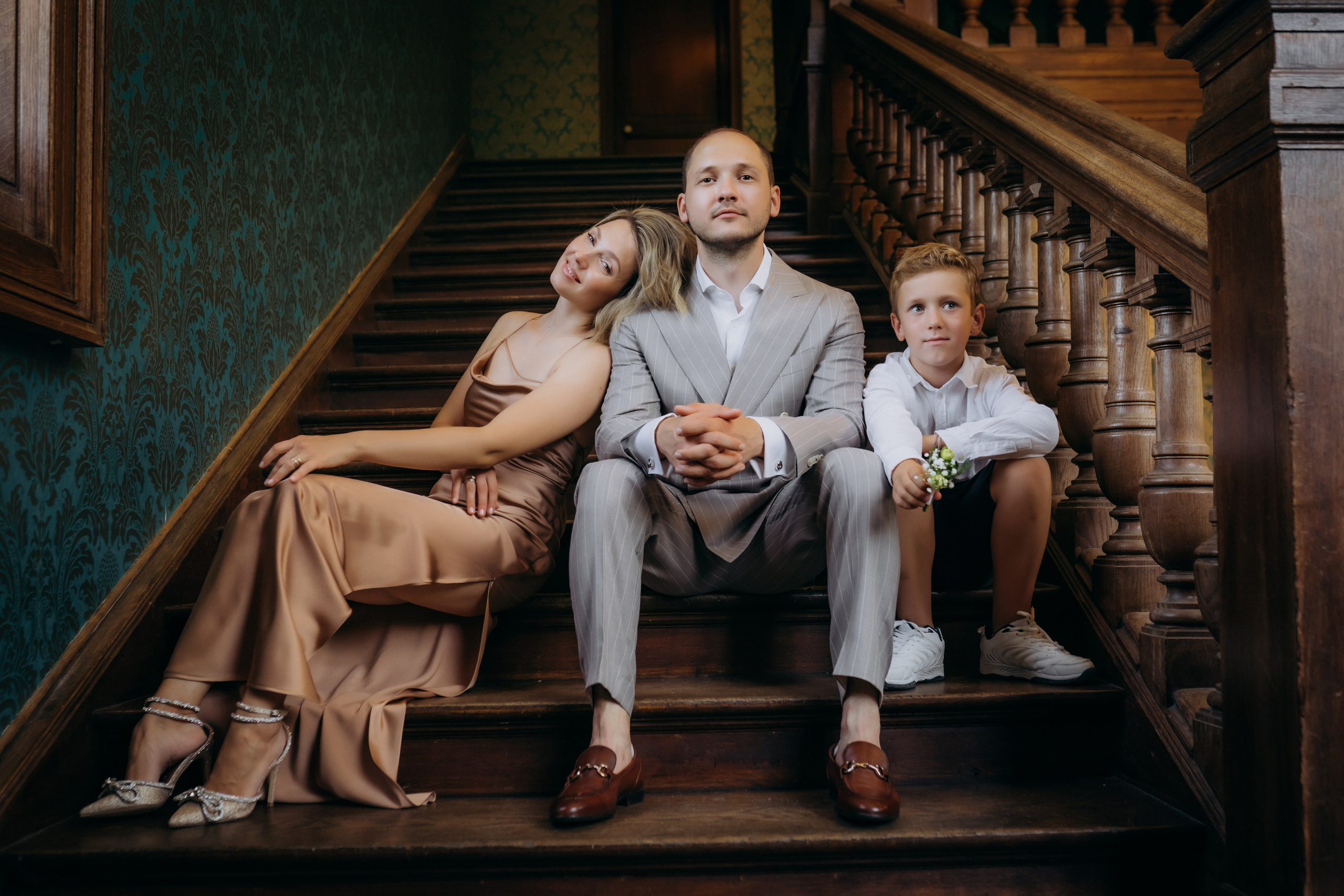 Свадебная фотосессия во французском замке. Professional photographer in Paris — Shybitska Iryna