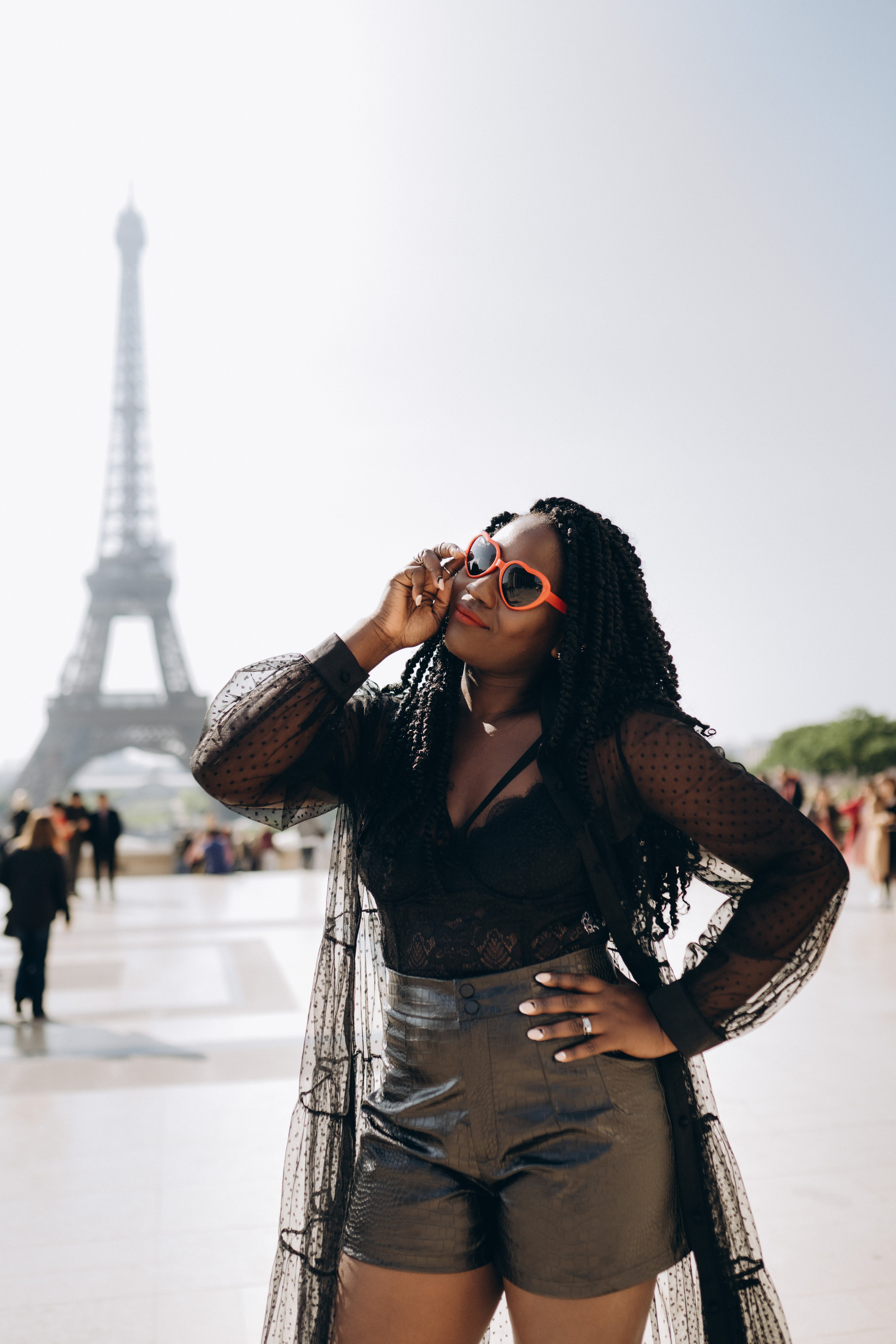 Family photo session in Paris — Louvre — Eiffel Tower. Professional photographer in Paris — Shybitska Iryna
