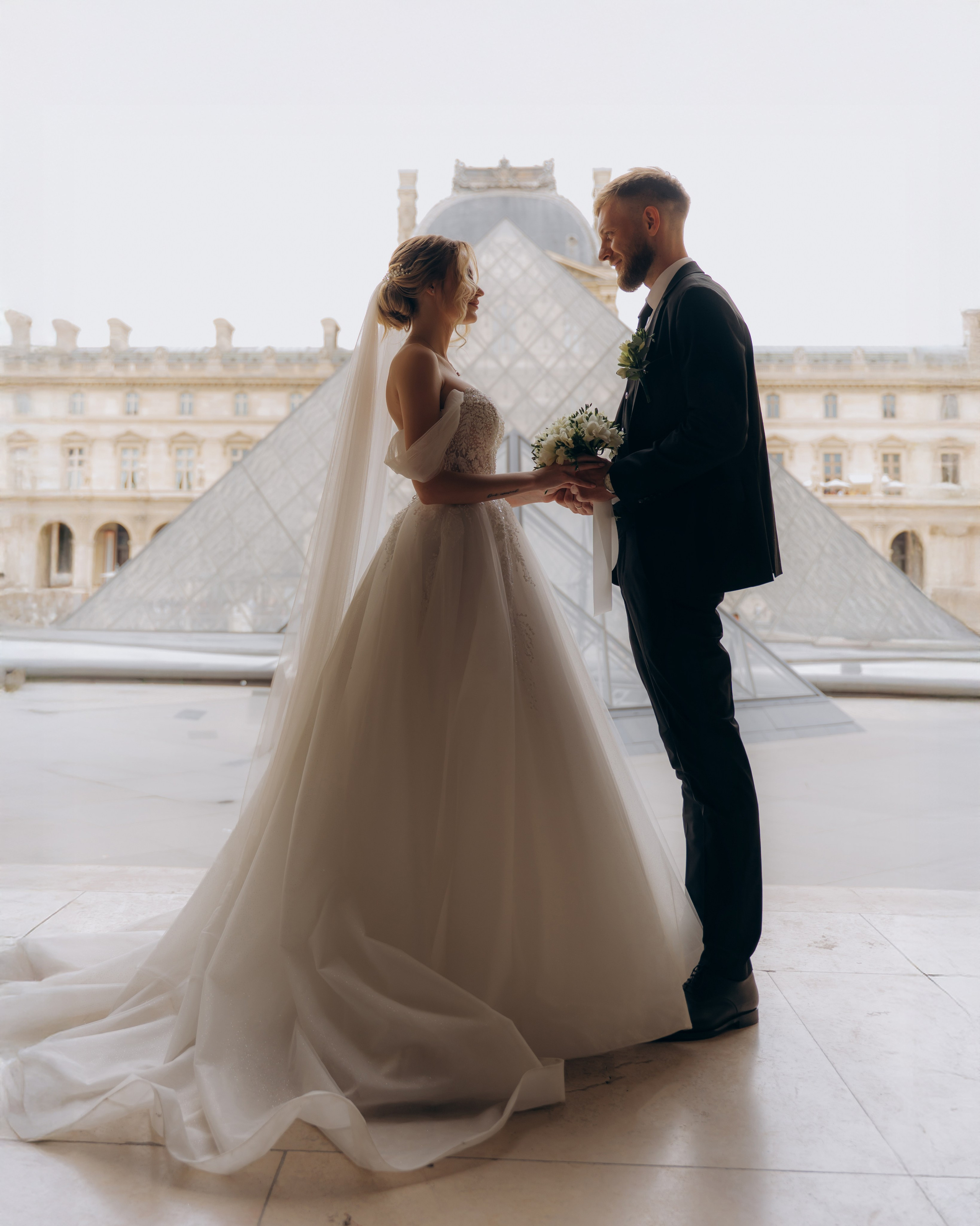 Wedding Day in Paris and Reception. Professional photographer in Paris — Shybitska Iryna