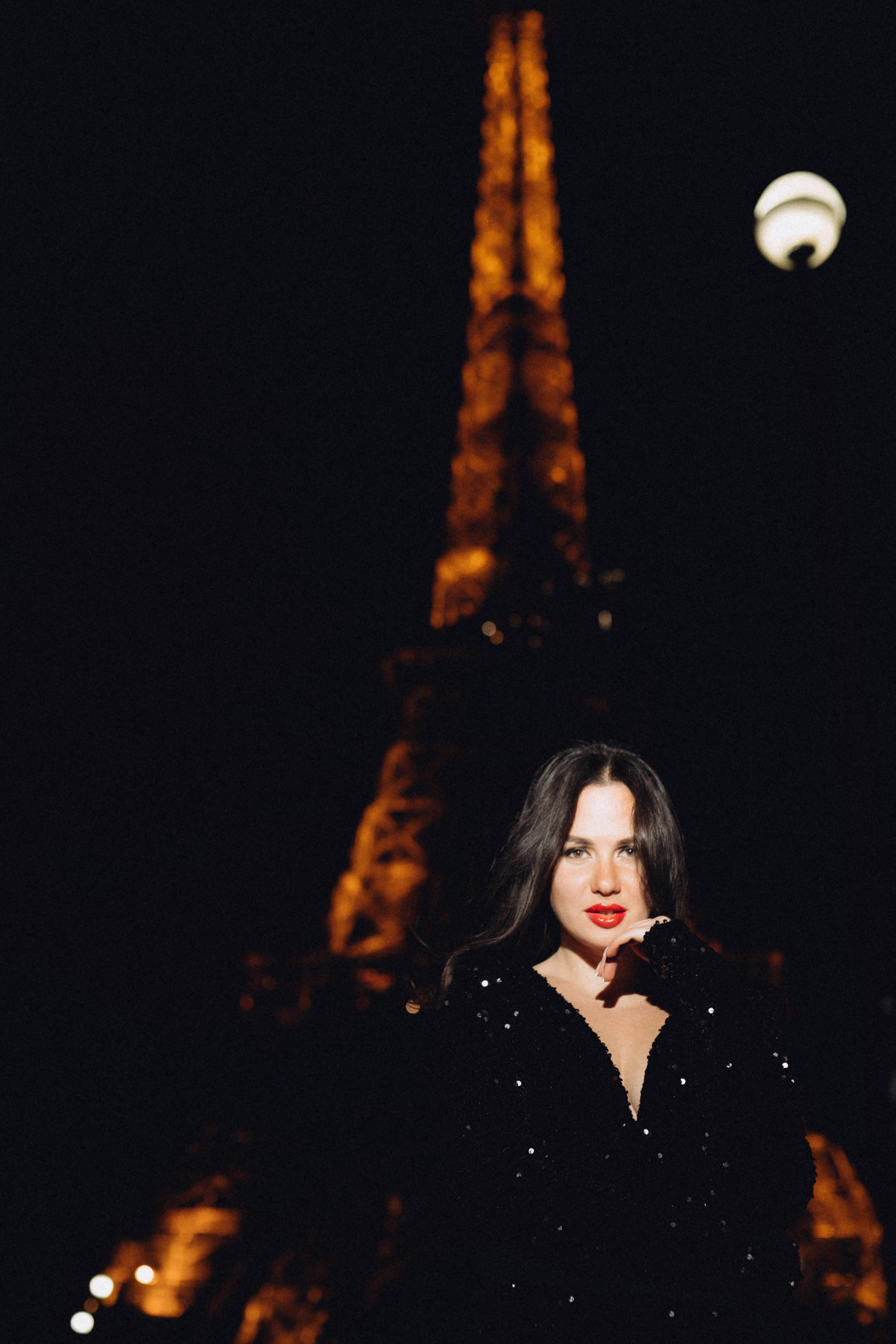 Night photo session in Paris. Professional photographer in Paris — Shybitska Iryna