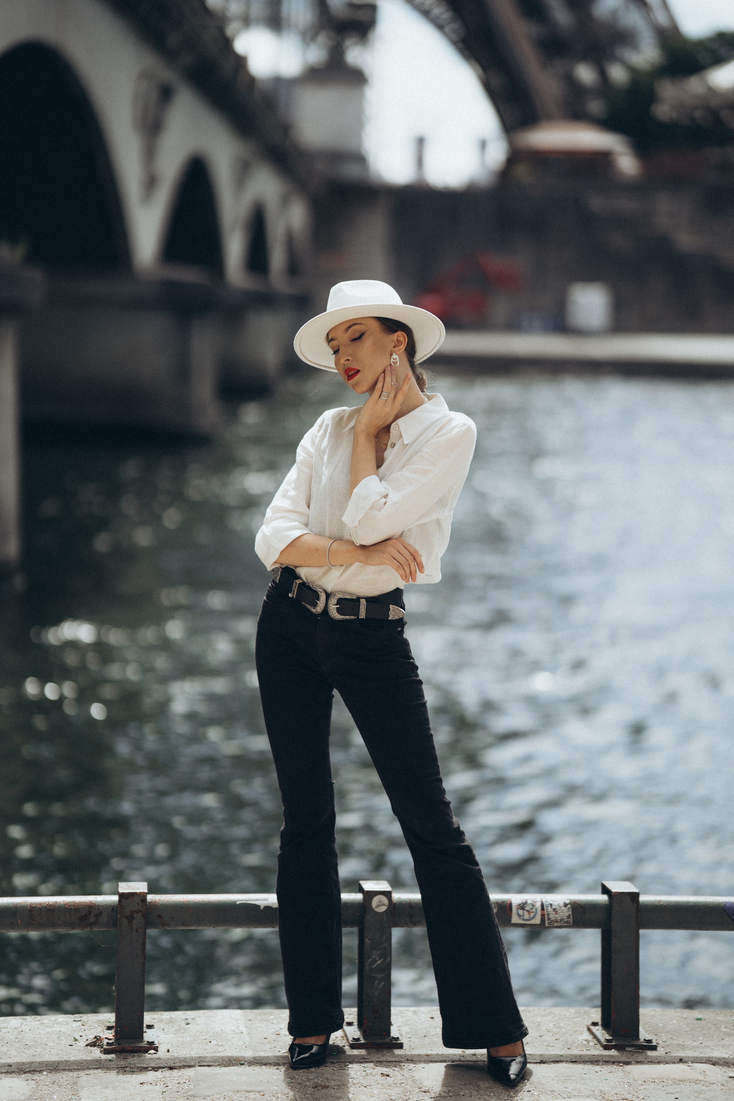 Photo shoot on the streets of Paris. Professional photographer in Paris — Shybitska Iryna