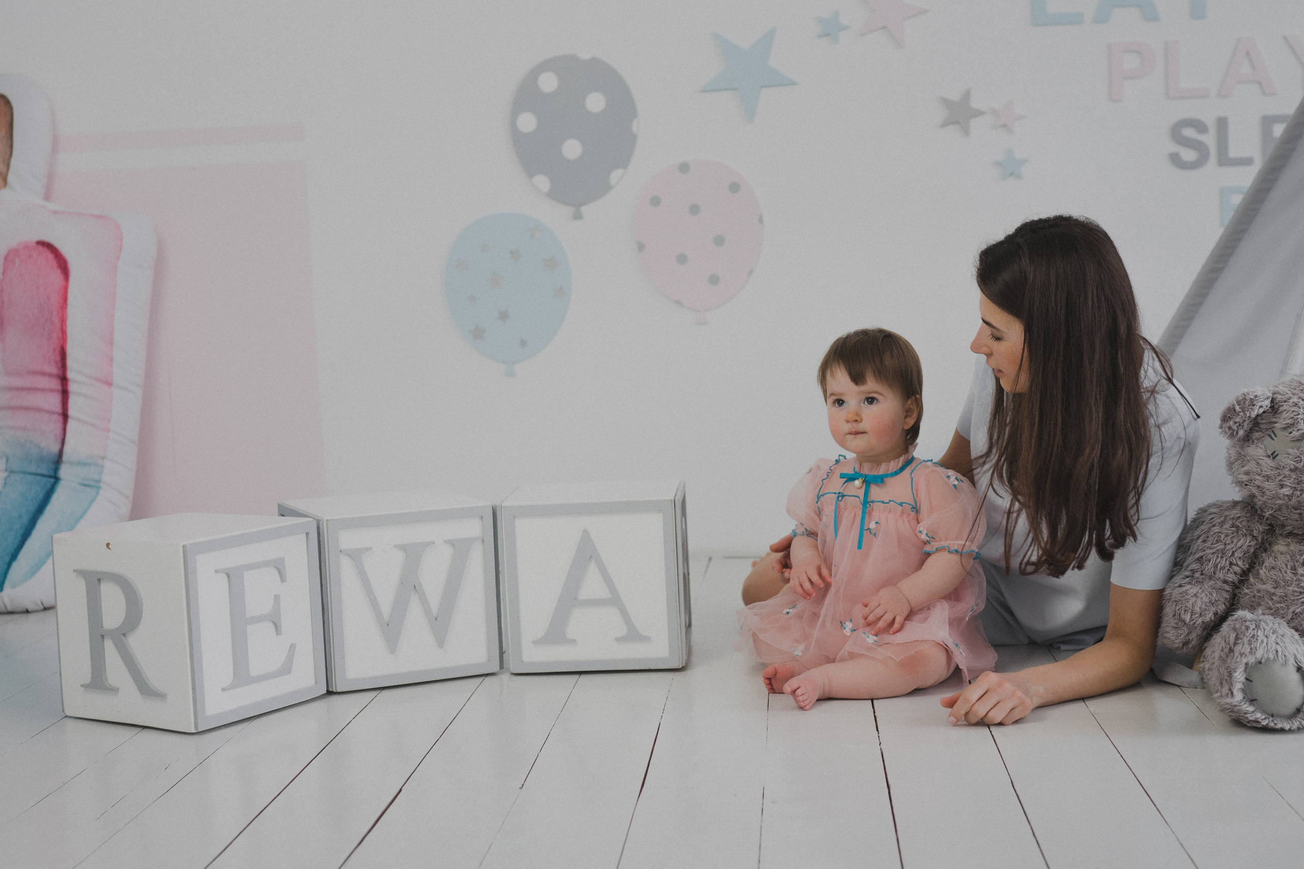 Фотосесія в милій студії PLAY. Professional photographer in Paris — Shybitska Iryna