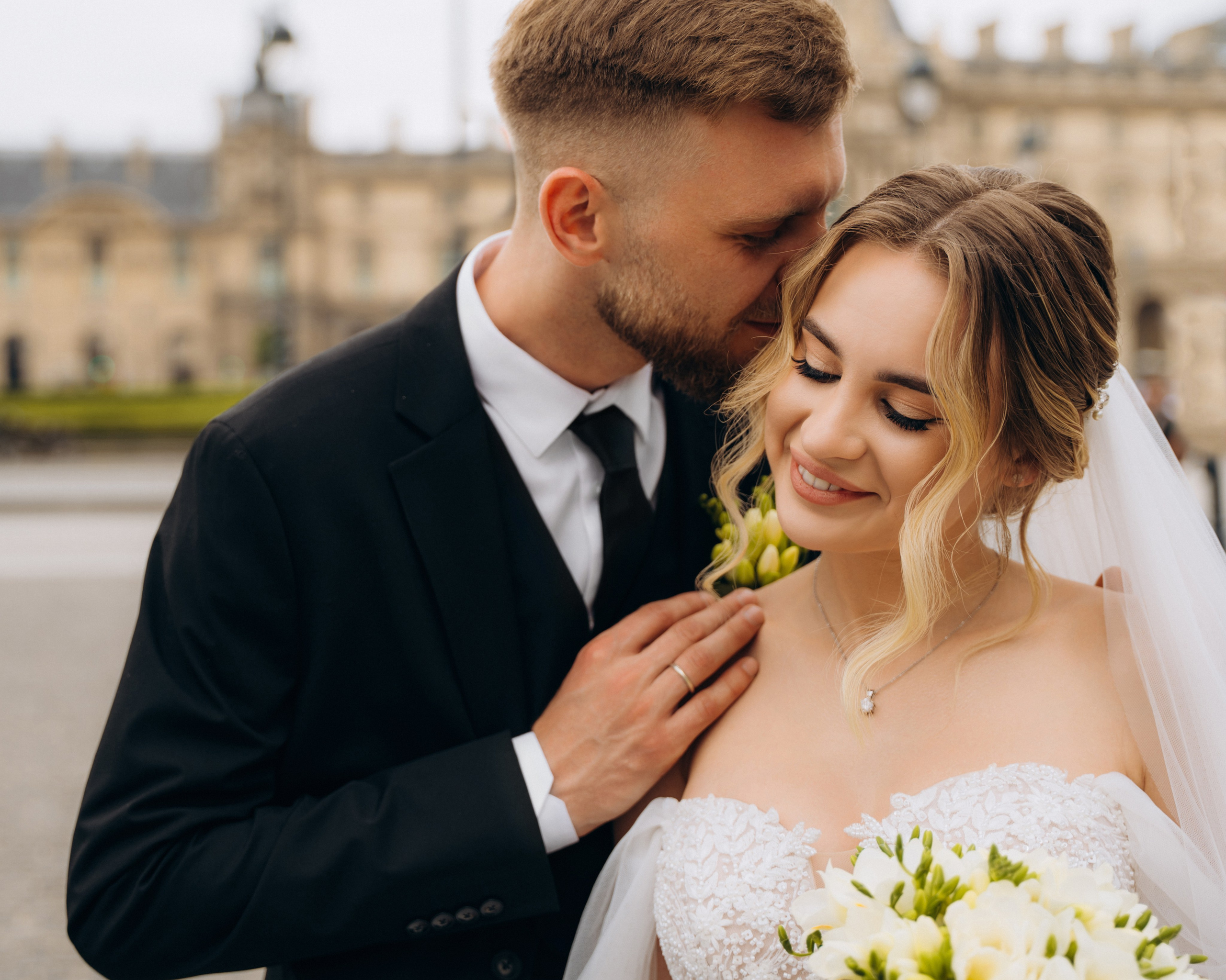 Wedding Day in Paris and Reception. Professional photographer in Paris — Shybitska Iryna