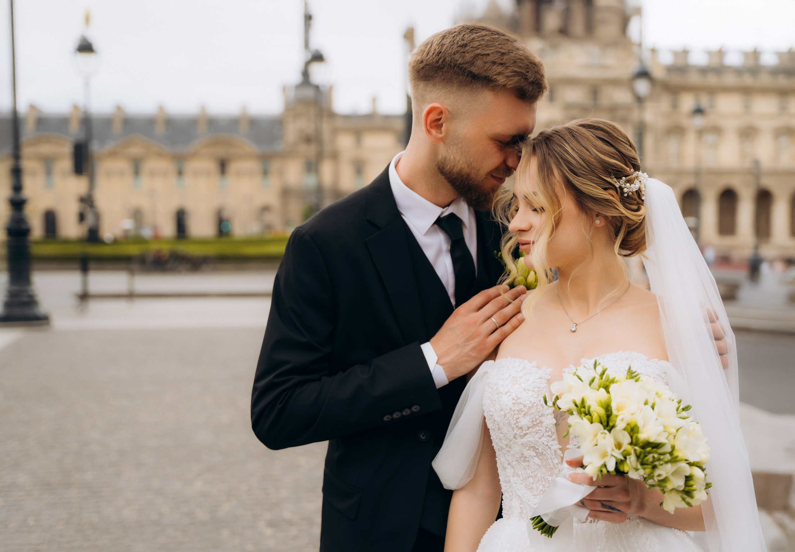 Wedding Day in Paris and Reception. Professional photographer in Paris — Shybitska Iryna