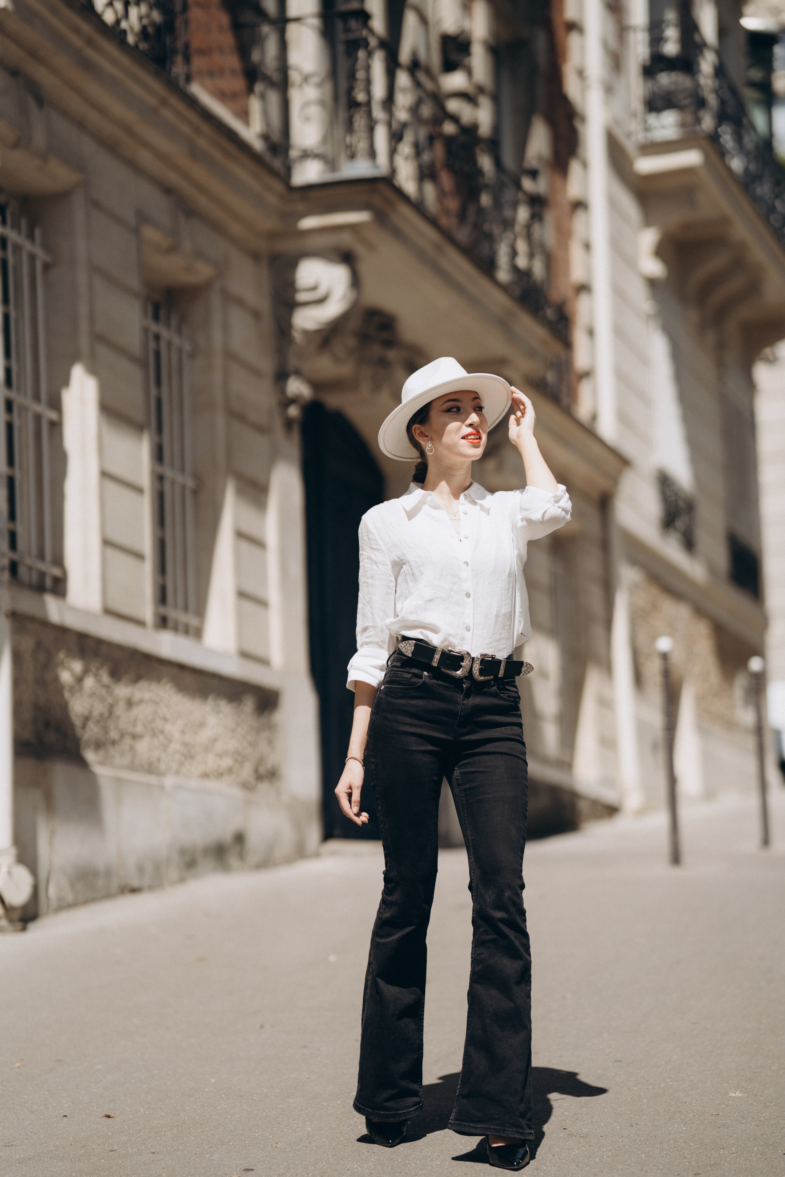 Photo shoot on the streets of Paris. Professional photographer in Paris — Shybitska Iryna
