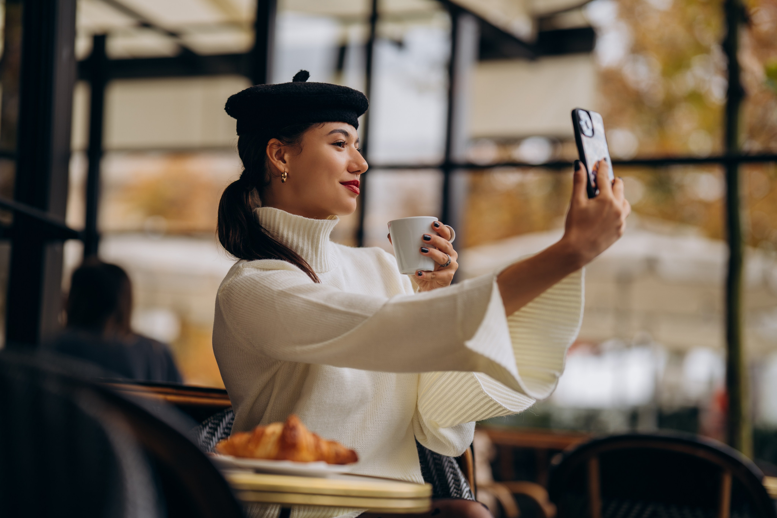 Photo shoot in Paris on a rainy day. Professional photographer in Paris — Shybitska Iryna