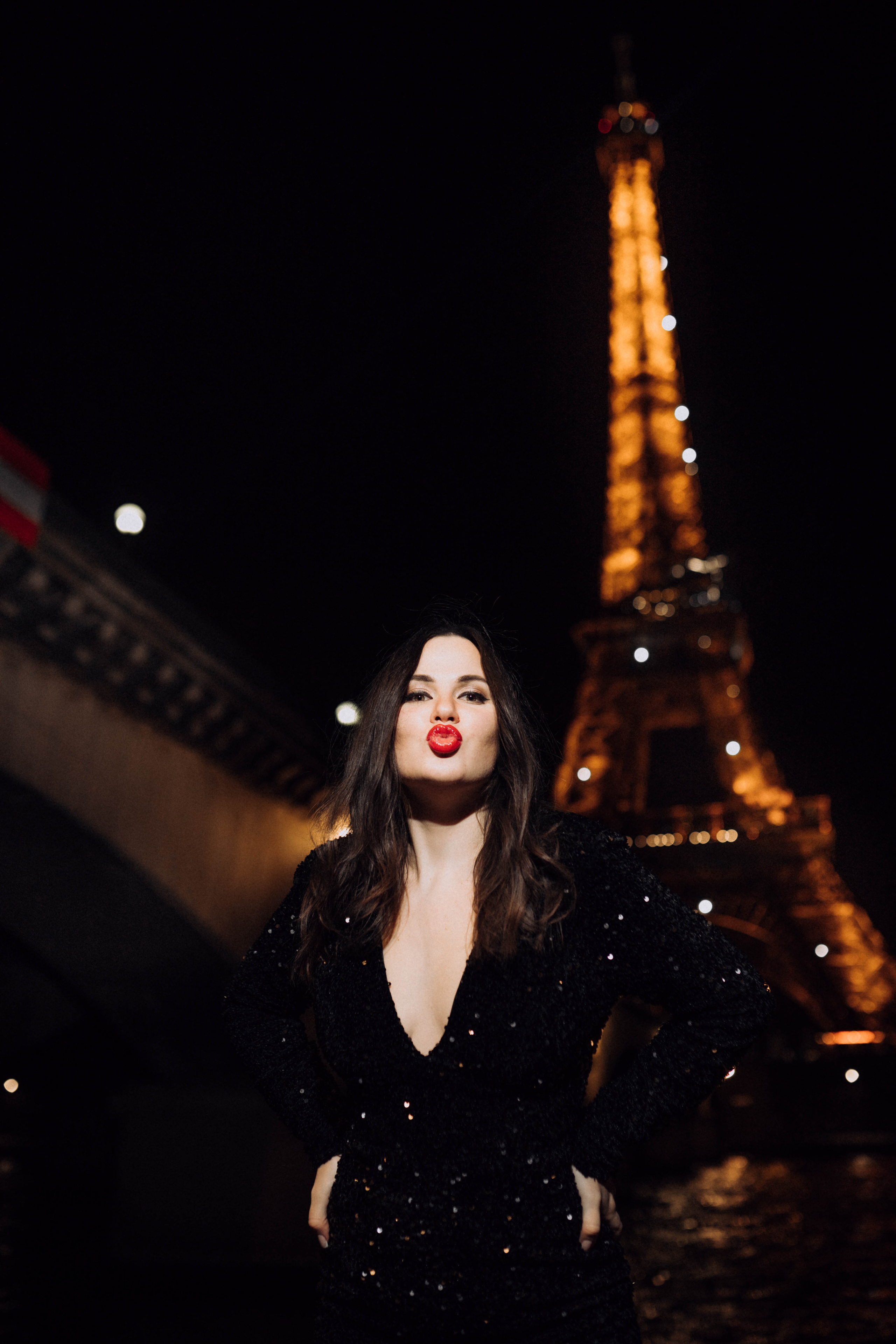 Night photo session in Paris. Professional photographer in Paris — Shybitska Iryna