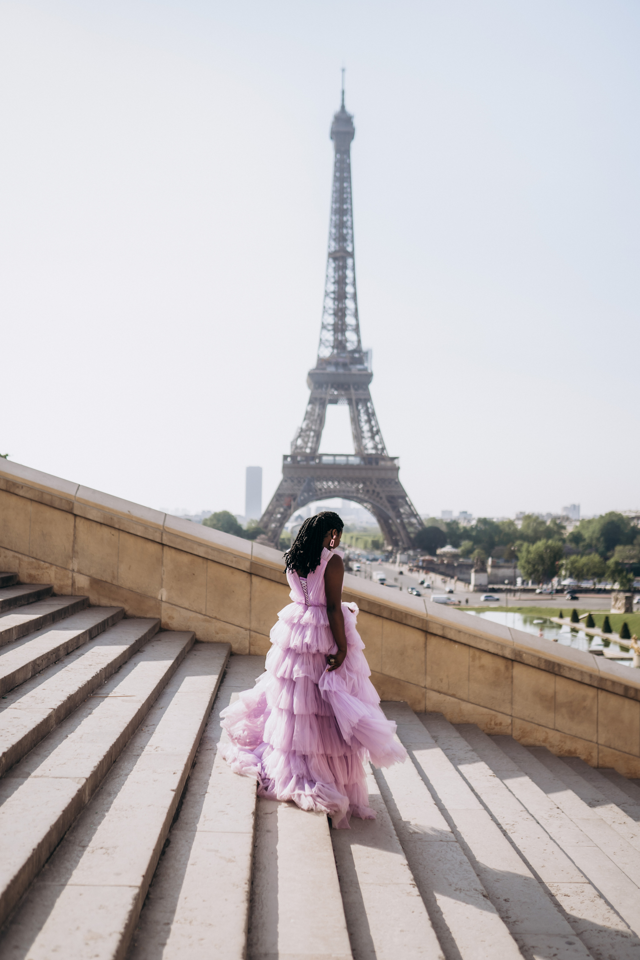 Family photo session in Paris — Louvre — Eiffel Tower. Professional photographer in Paris — Shybitska Iryna