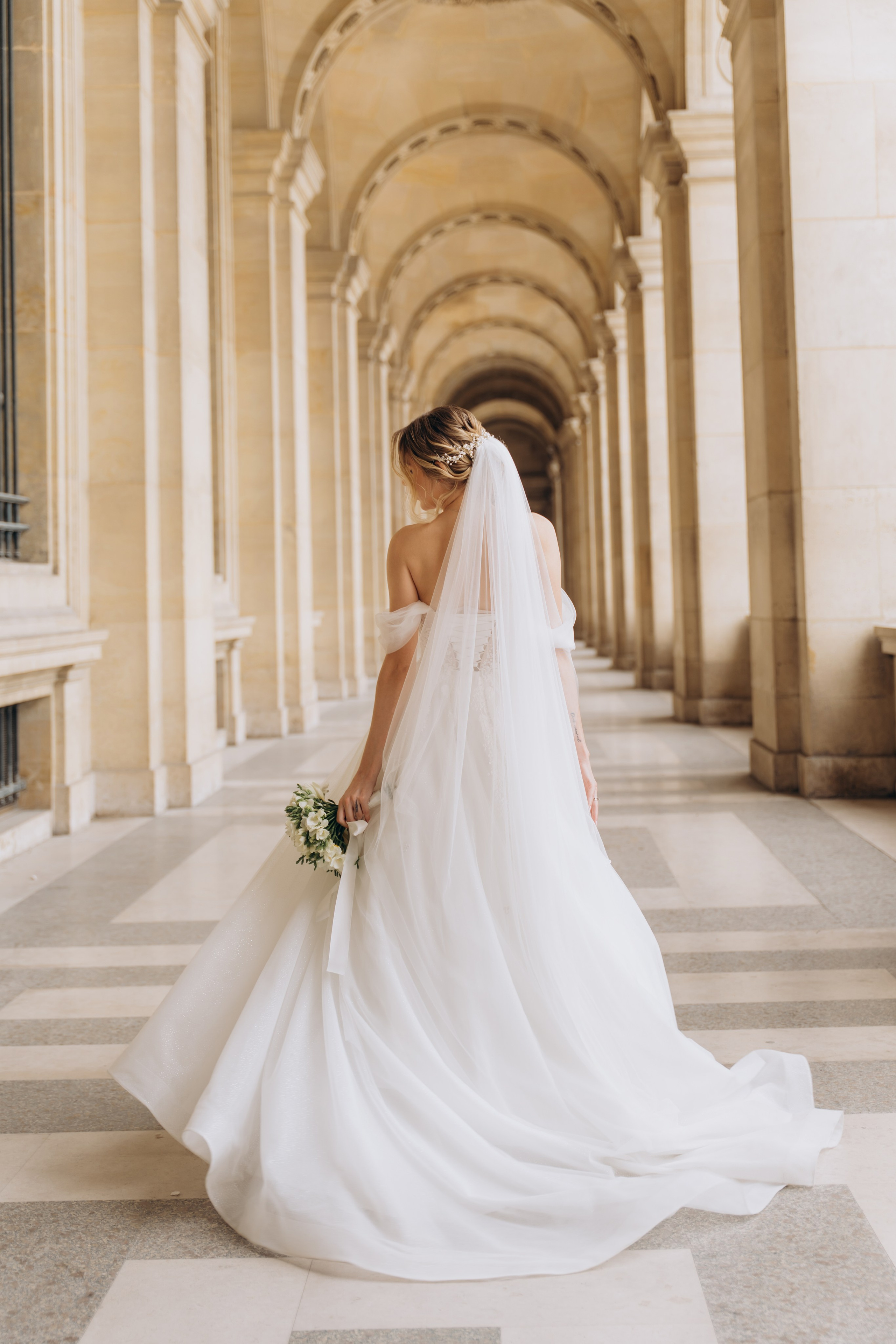 Wedding Day in Paris and Reception. Professional photographer in Paris — Shybitska Iryna