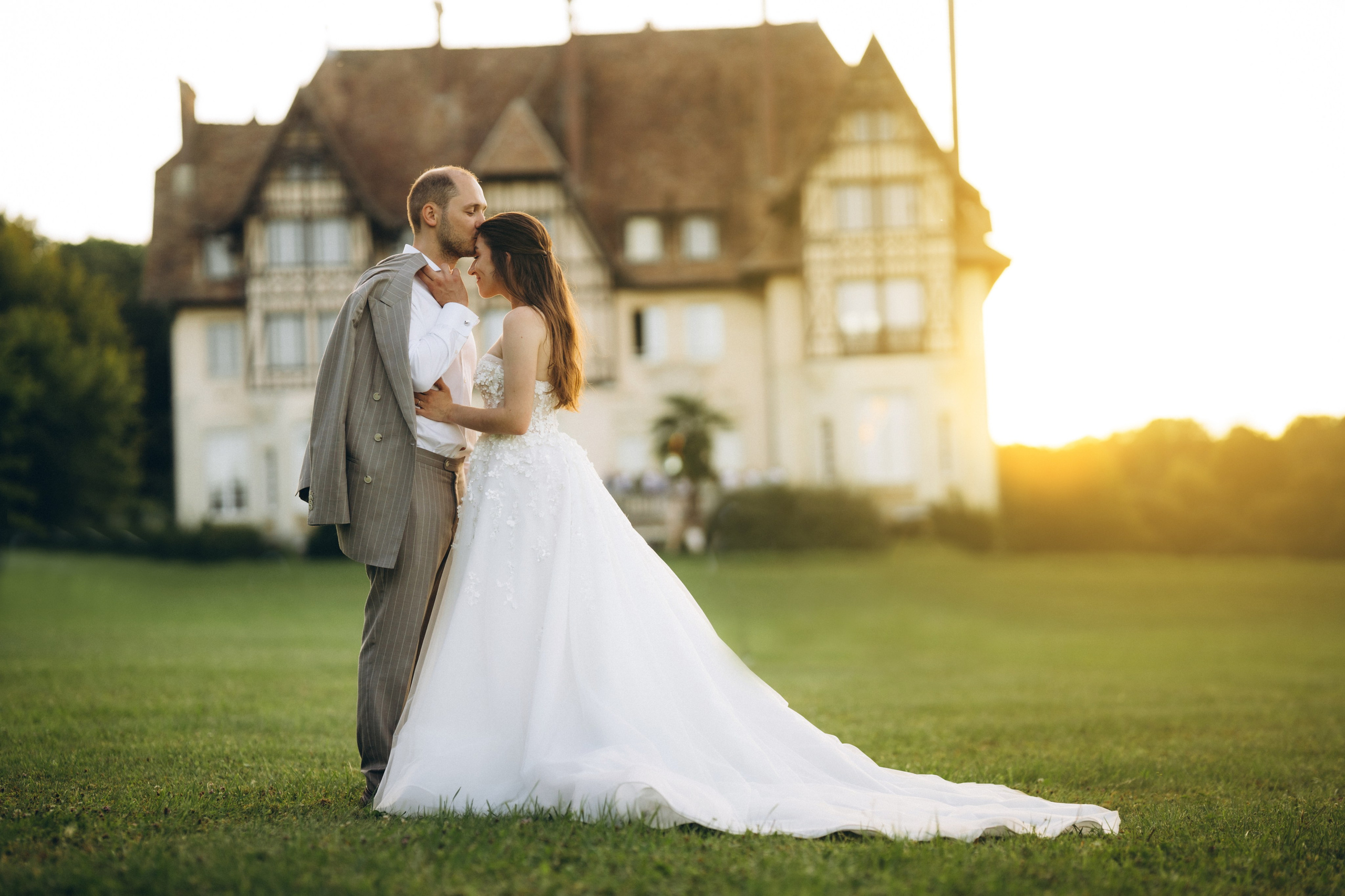 Свадебная фотосессия во французском замке. Professional photographer in Paris — Shybitska Iryna