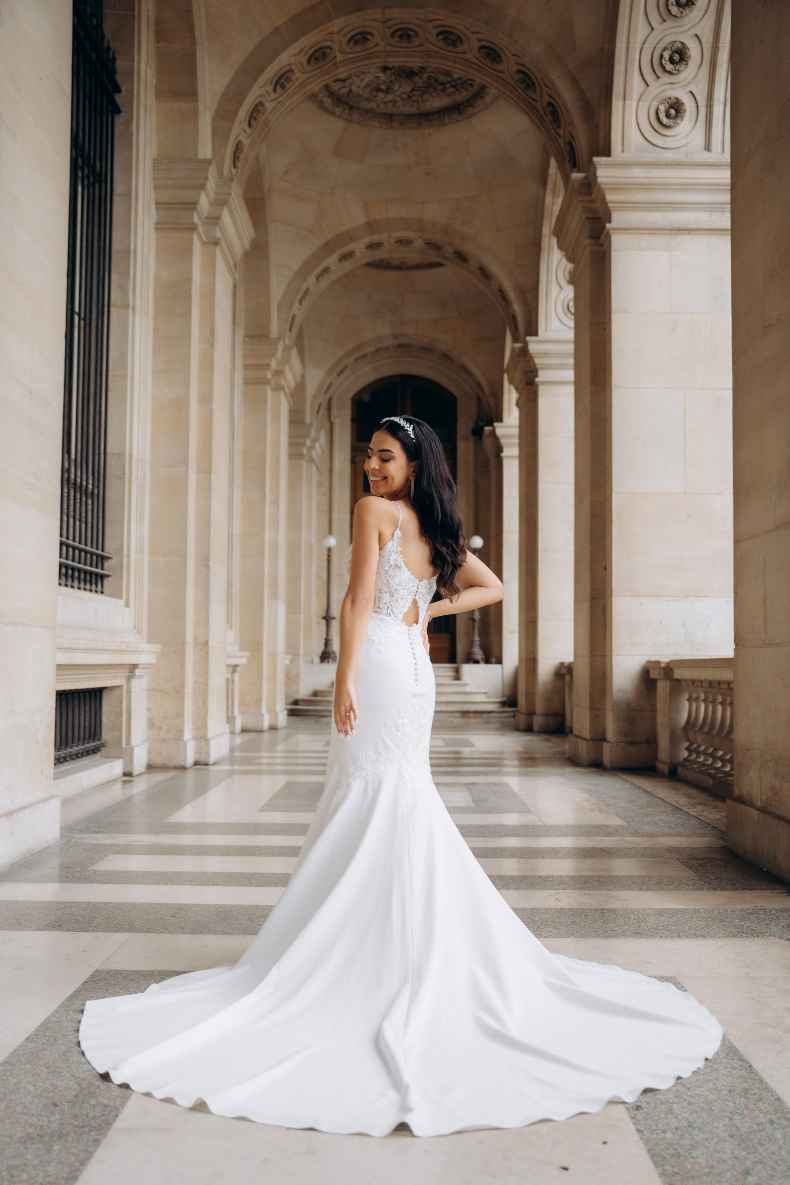 Wedding photo shoot in France_Cabriolet_Paris. Professional photographer in Paris — Shybitska Iryna