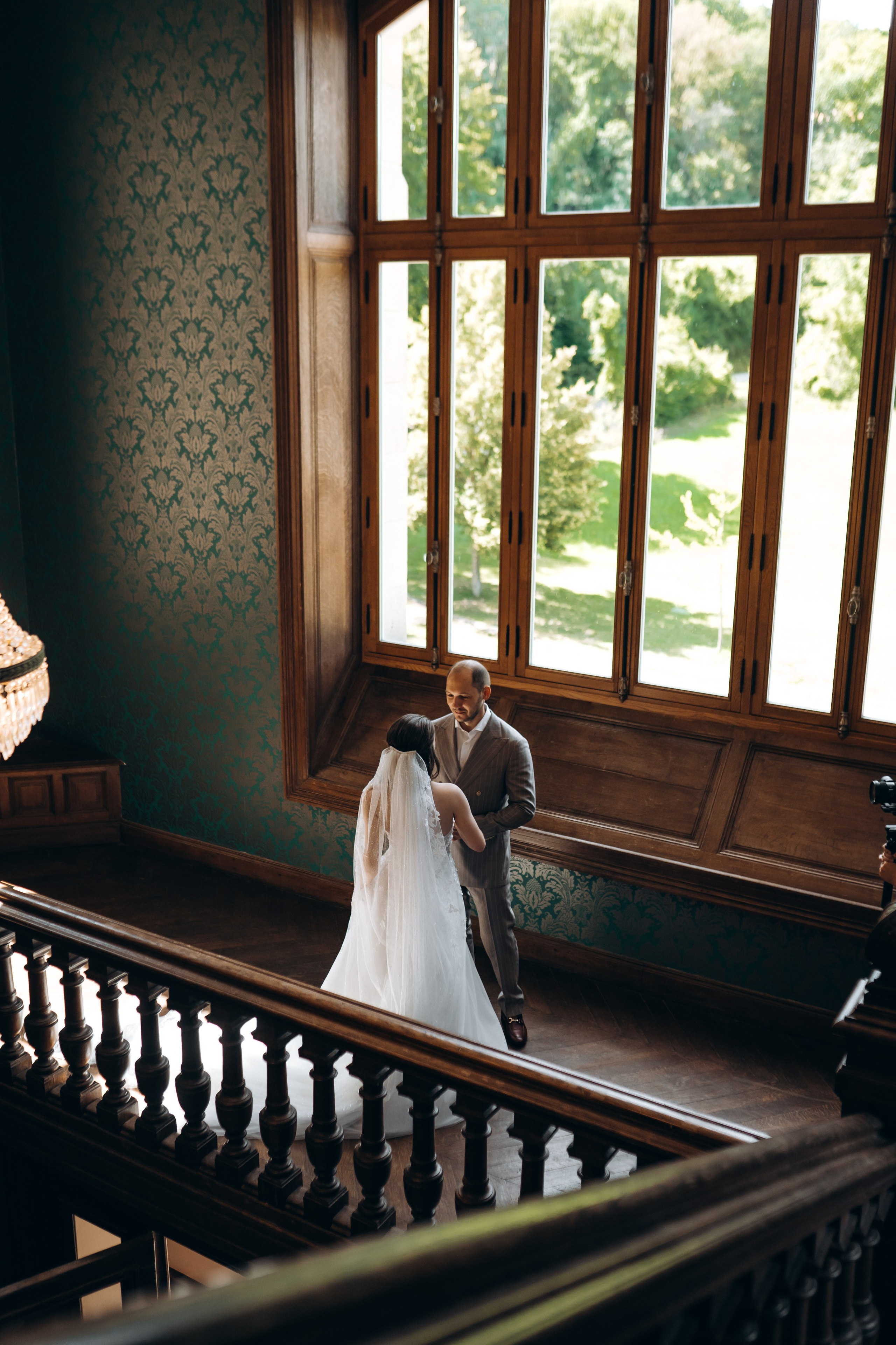 Свадебная фотосессия во французском замке. Professional photographer in Paris — Shybitska Iryna