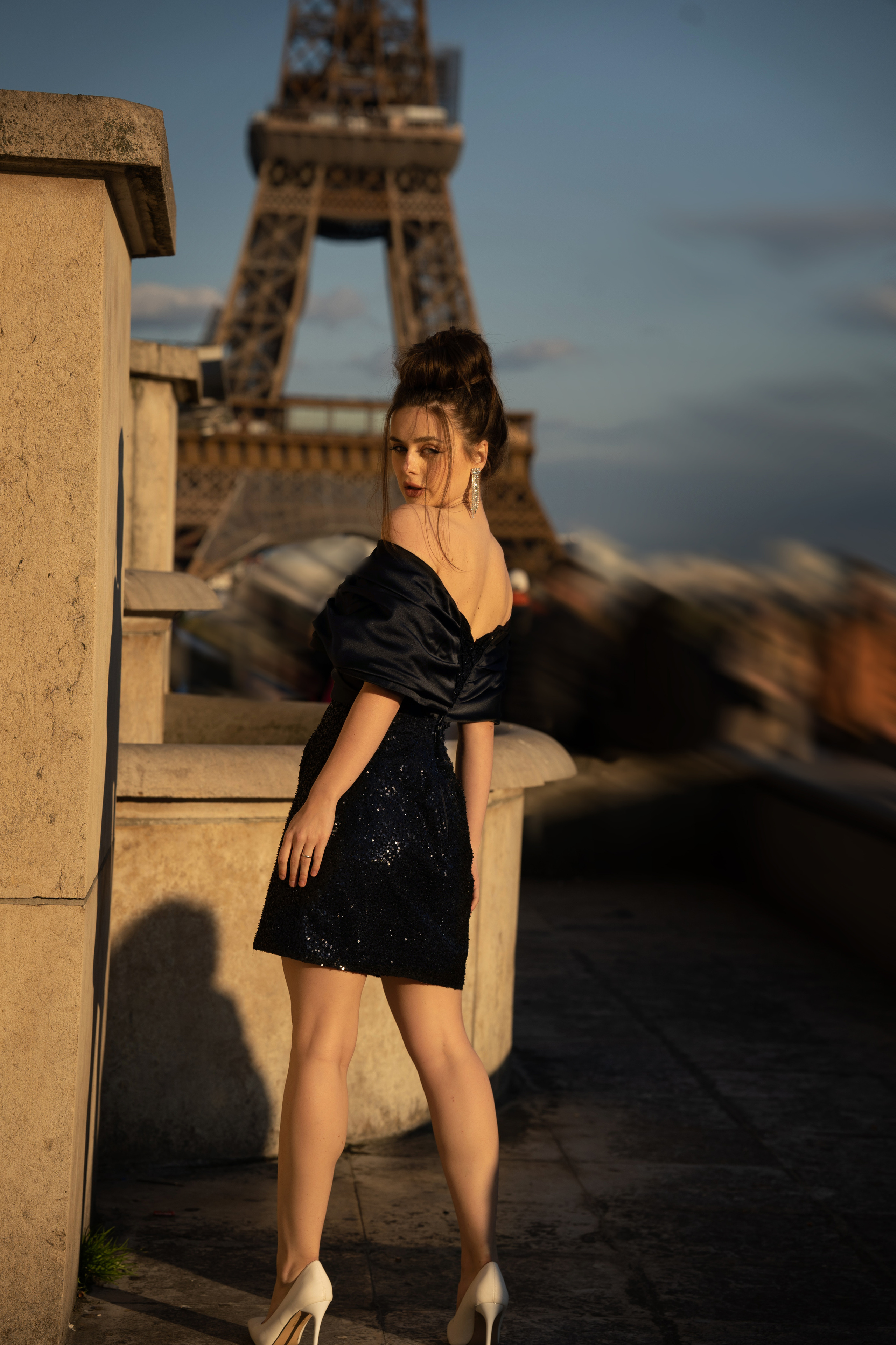 Eiffel Tower — Photo shoot. Professional photographer in Paris — Shybitska Iryna
