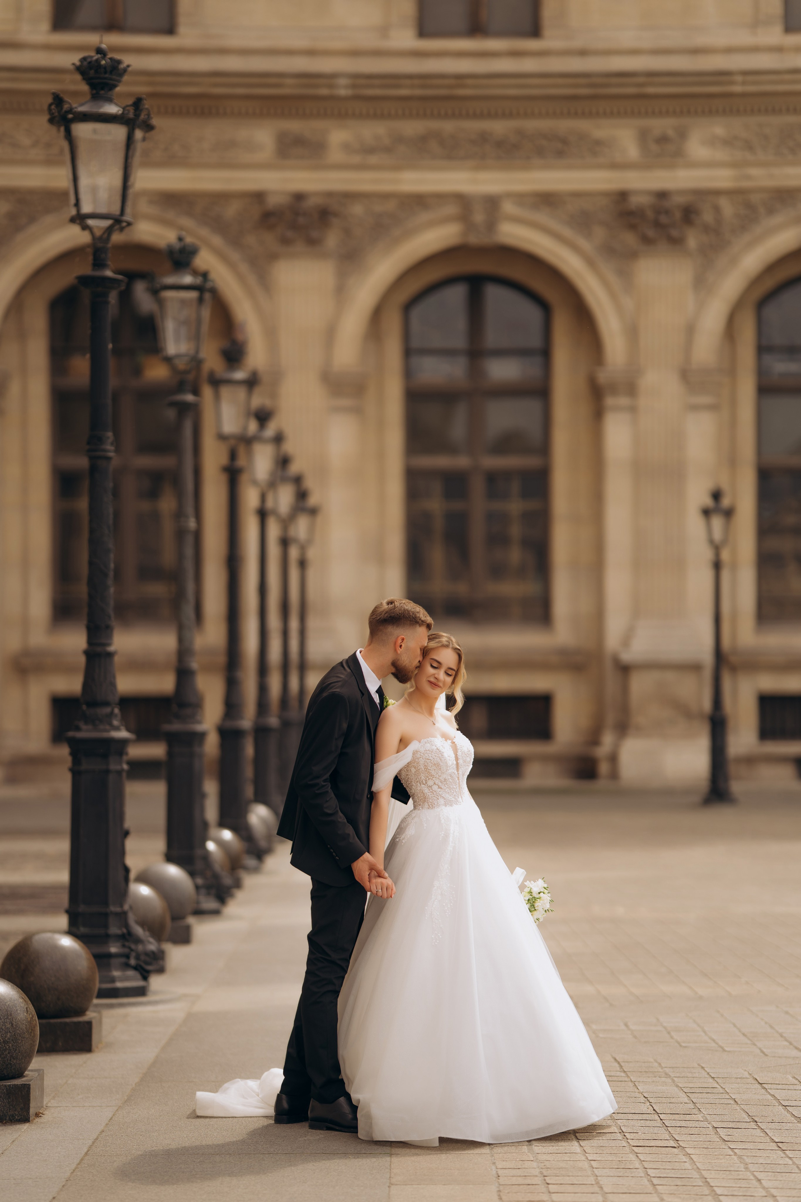 Wedding Day in Paris and Reception. Professional photographer in Paris — Shybitska Iryna